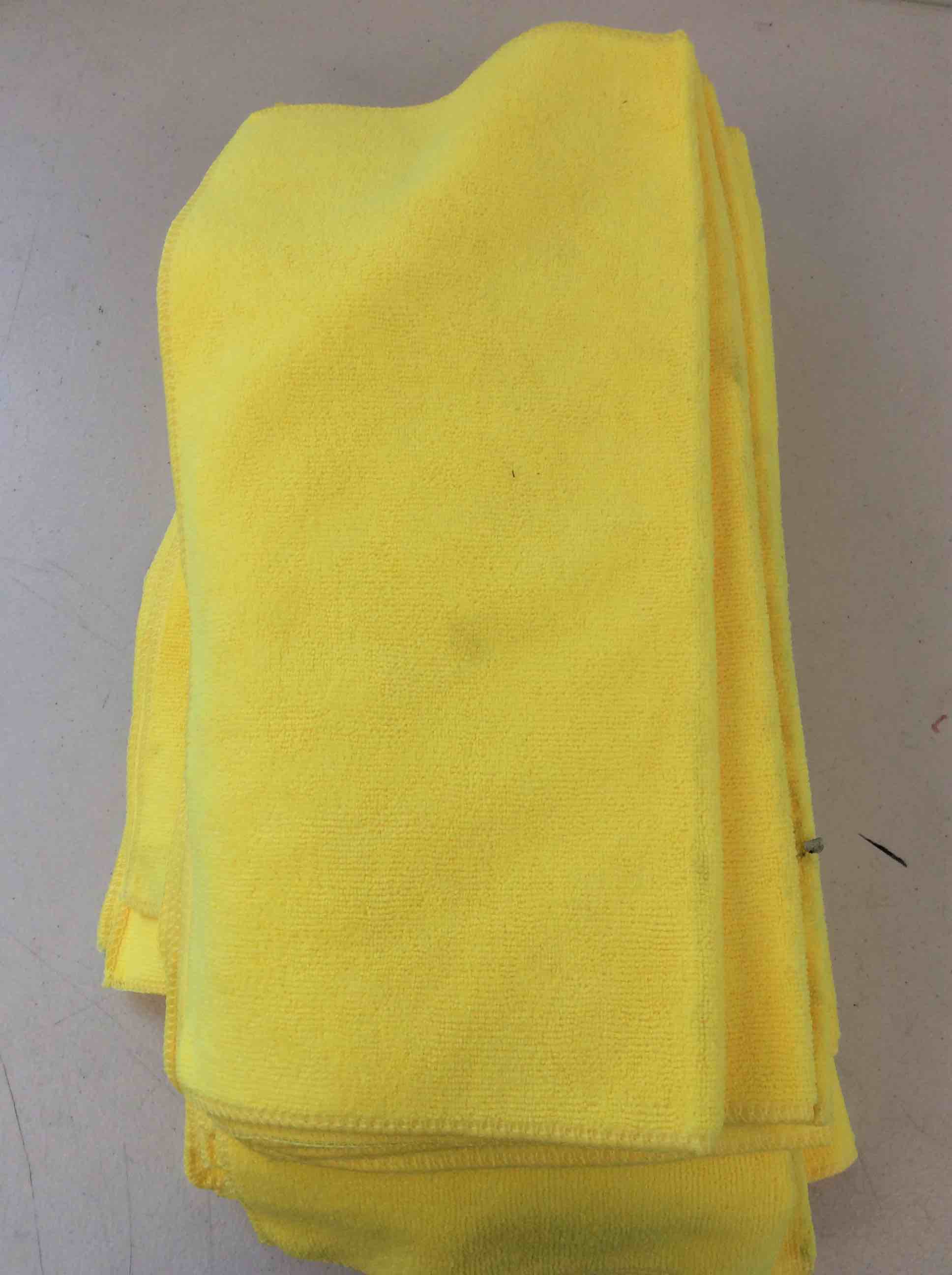Condition photo showing Good Condition for 36 pc microfiber towel