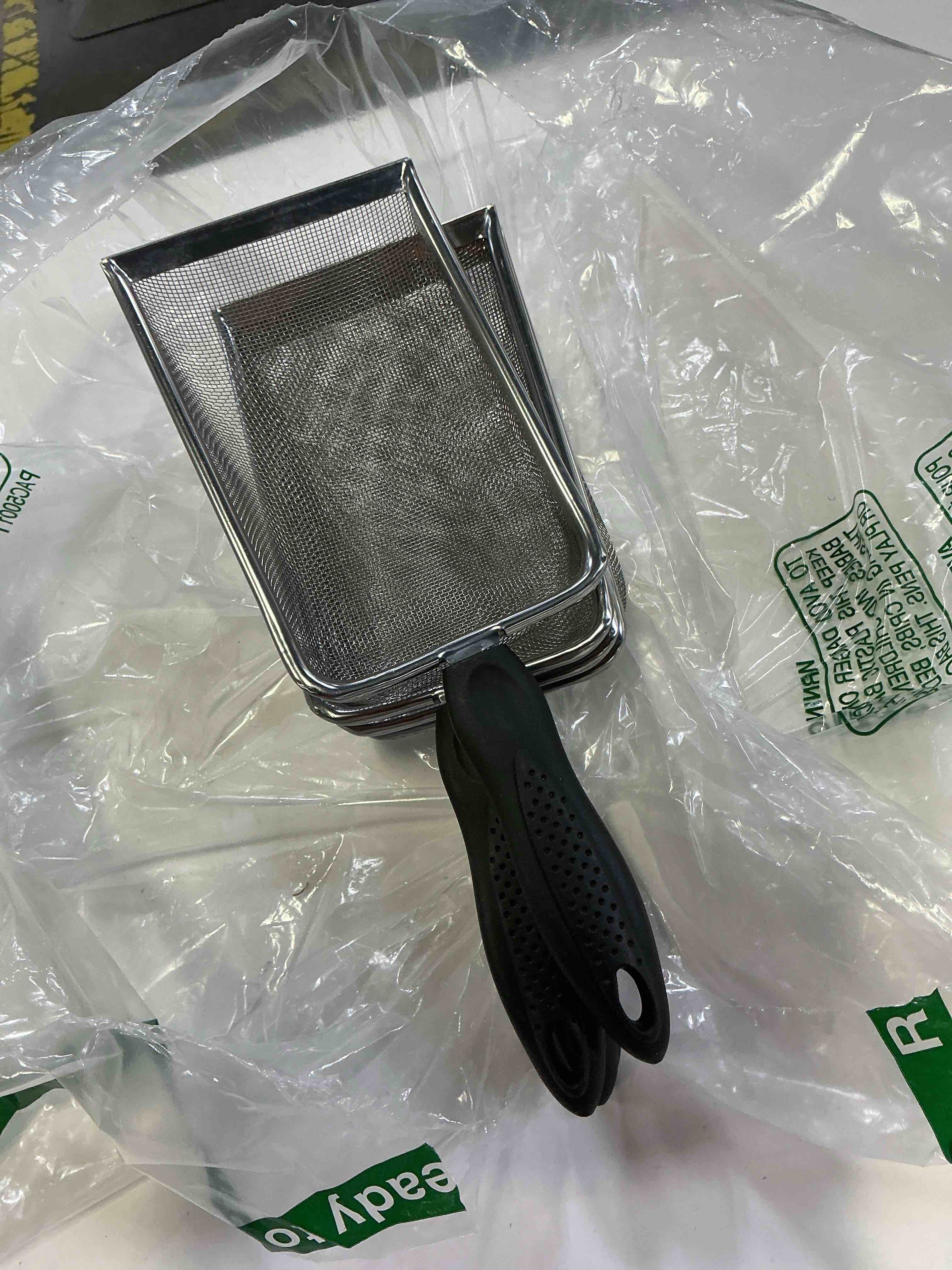 Condition photo showing Good Condition for hiceeden 4 pcs stainless steel small mesh scooper, hamster fine sand bath scooper, reptile rabbit litter sand waste scoop, beach mesh shovel for shell collecting, shark tooth sifter, 1mm hole