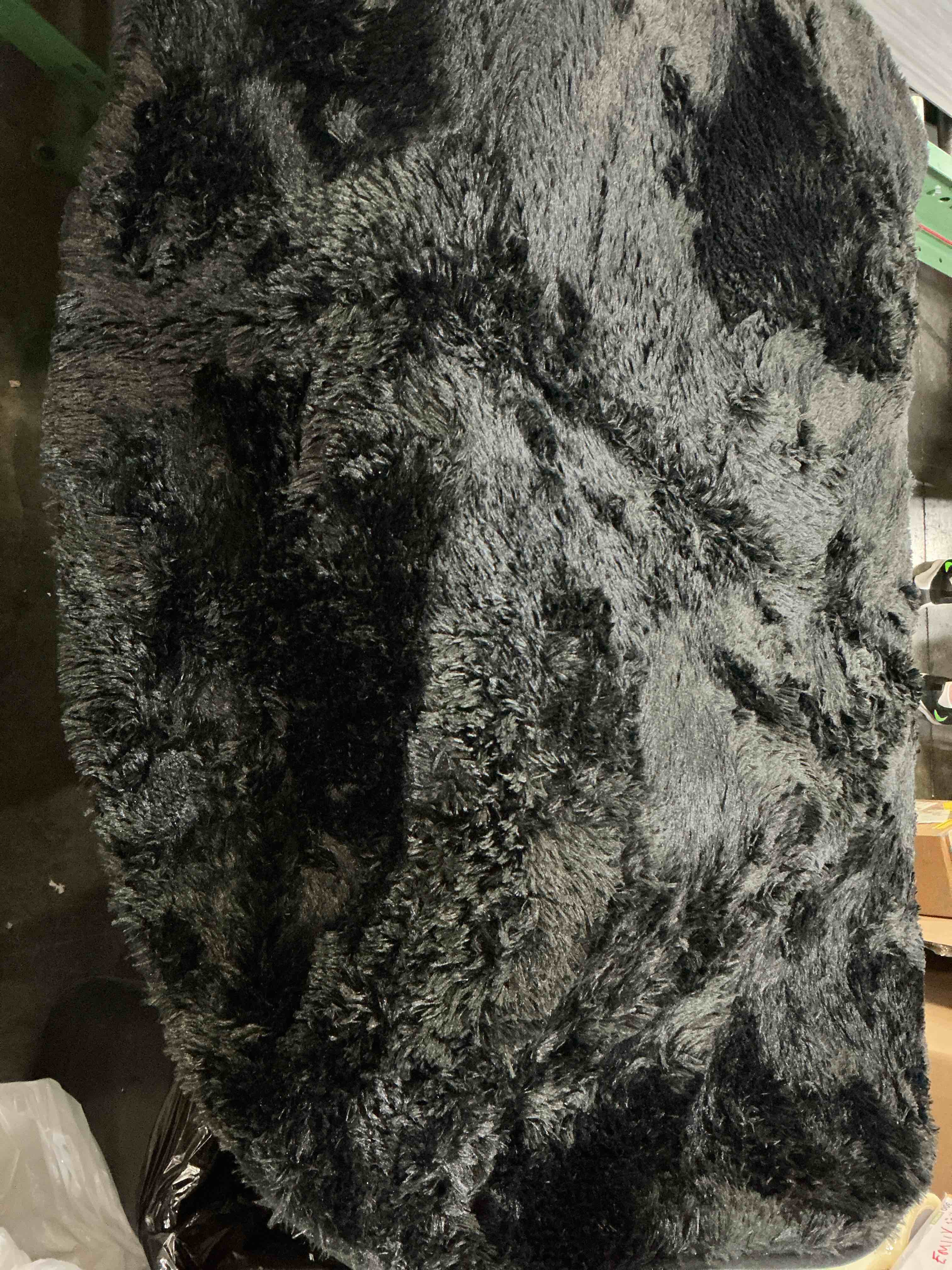 Condition photo showing Good Condition for fjzfing black round rug ultra-soft plush modern 4.6 ft x4.6 ft circle area rug for kid's bedroom, fluffy shag circular rug for nursery room, non-slip home decor cute black carpet for teen's room 4x4 feet black
