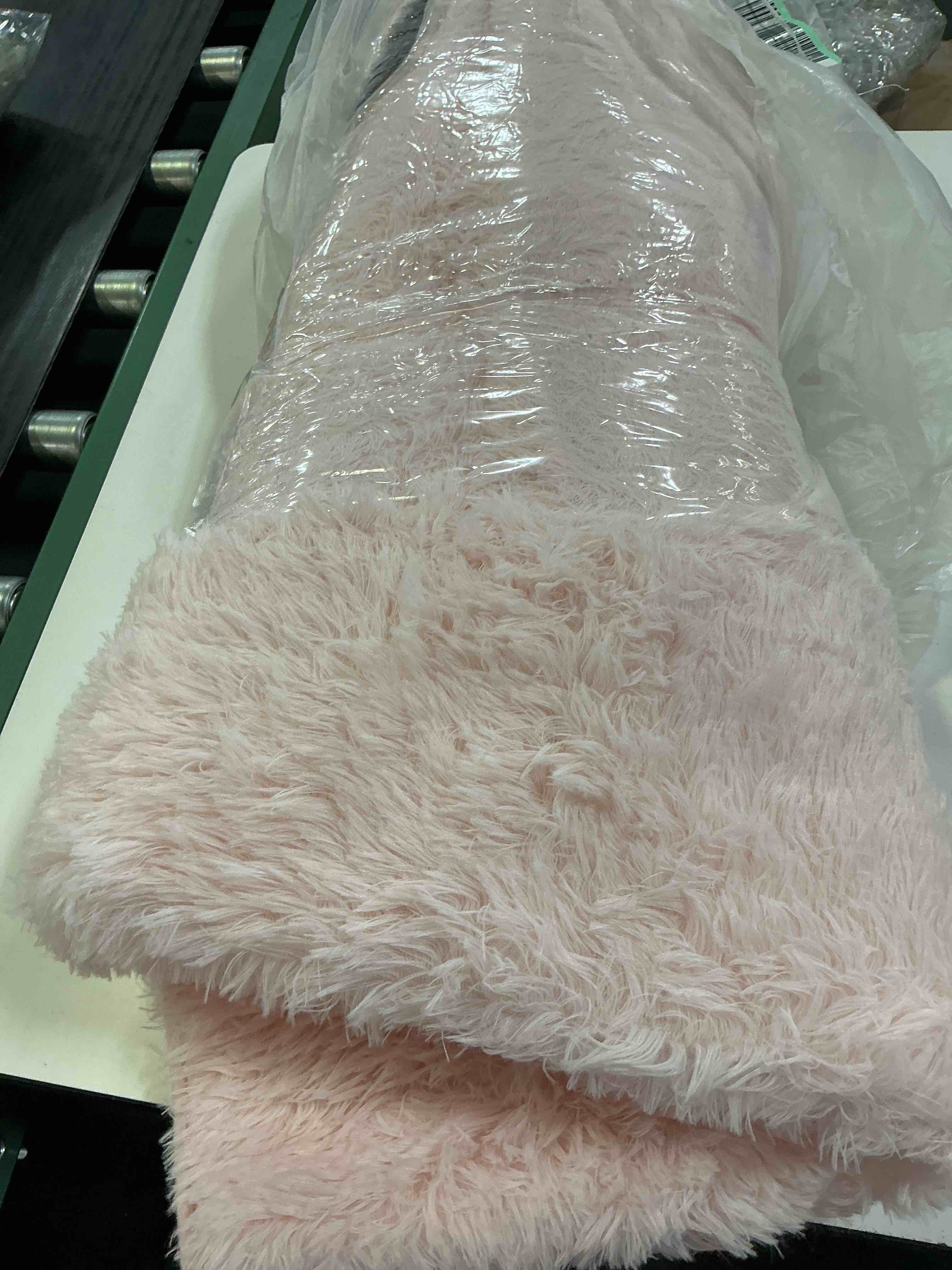 Condition photo showing Good Condition for ophanie pink fluffy rug 4x6, kawaii shag area rug for girls