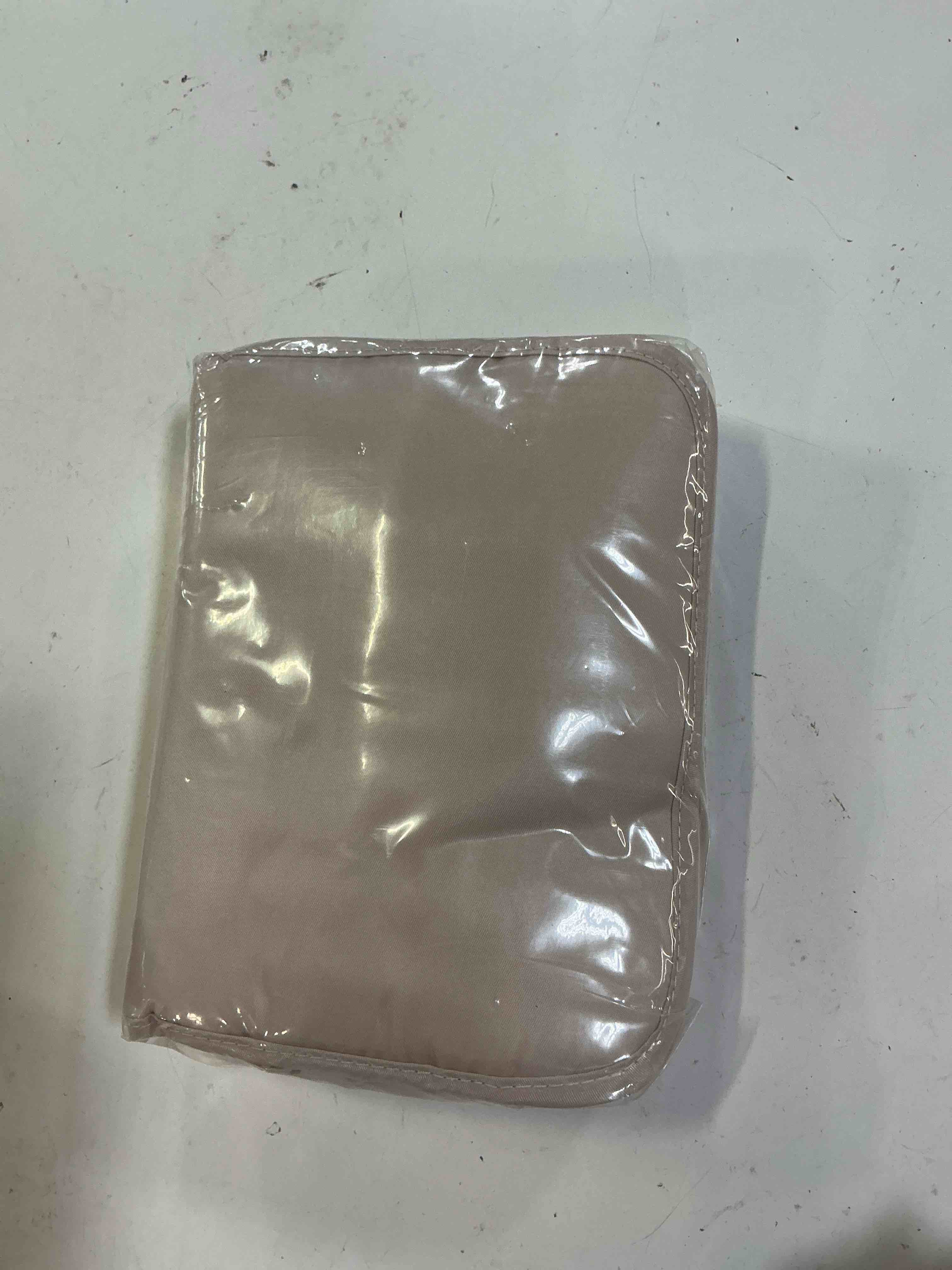 Condition photo showing New/Like New for veken 8 set packing cubes, cruise ship travel essentials accessories for beach vacation, personalized gifts for women mom her, suitcase organizer bags for luggage with hanging toiletry bag 02 cream 8 set (for carry-on/medium)
