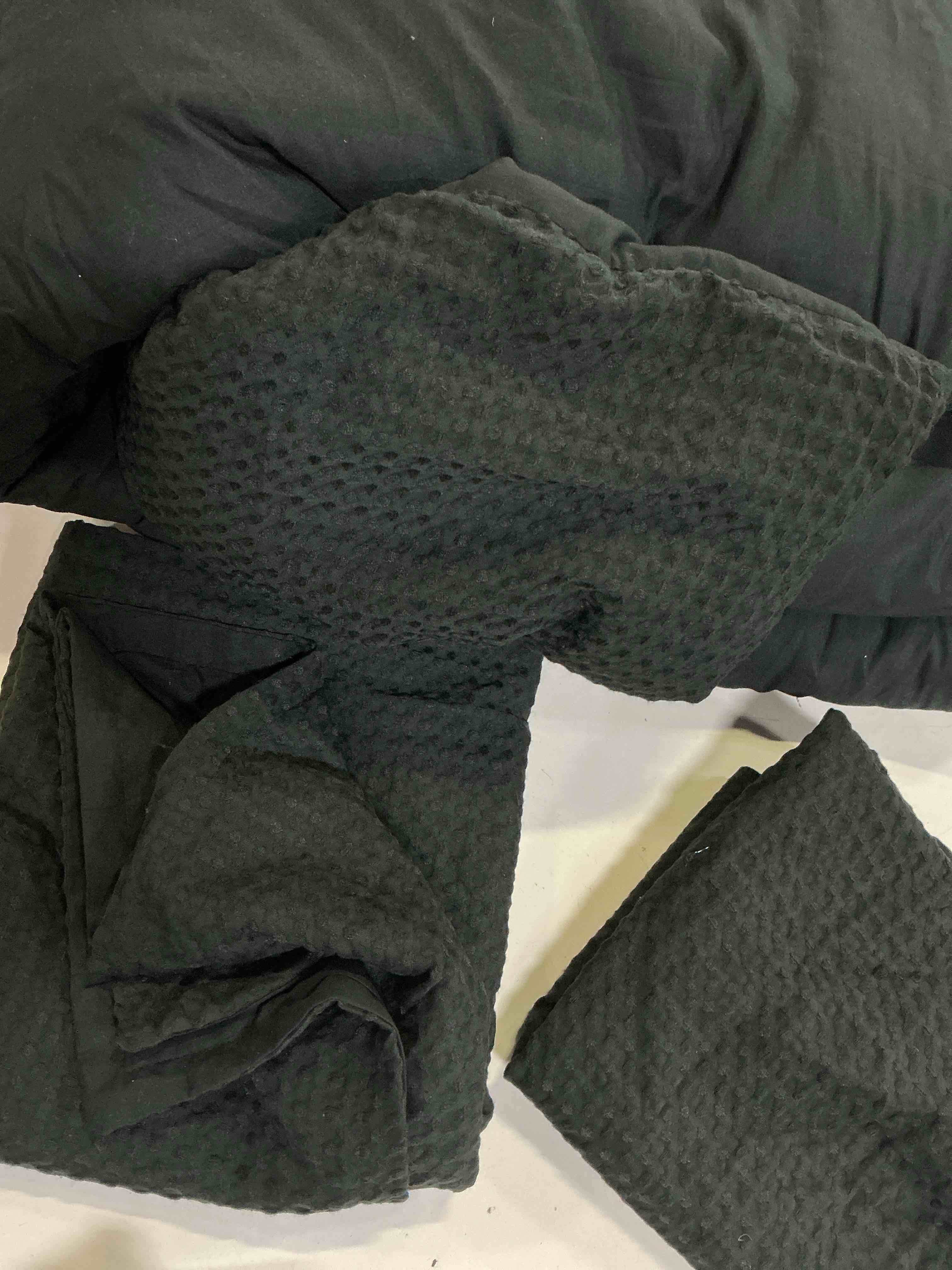 Condition photo showing As Is for phf waffle duvet cover set cal king, ultra soft & breathable, 104"x90", black | 300gsm fabric?no snagging textured honeycomb comforter cover for all season 3pcs, durable bedding duvet set, home decor gift