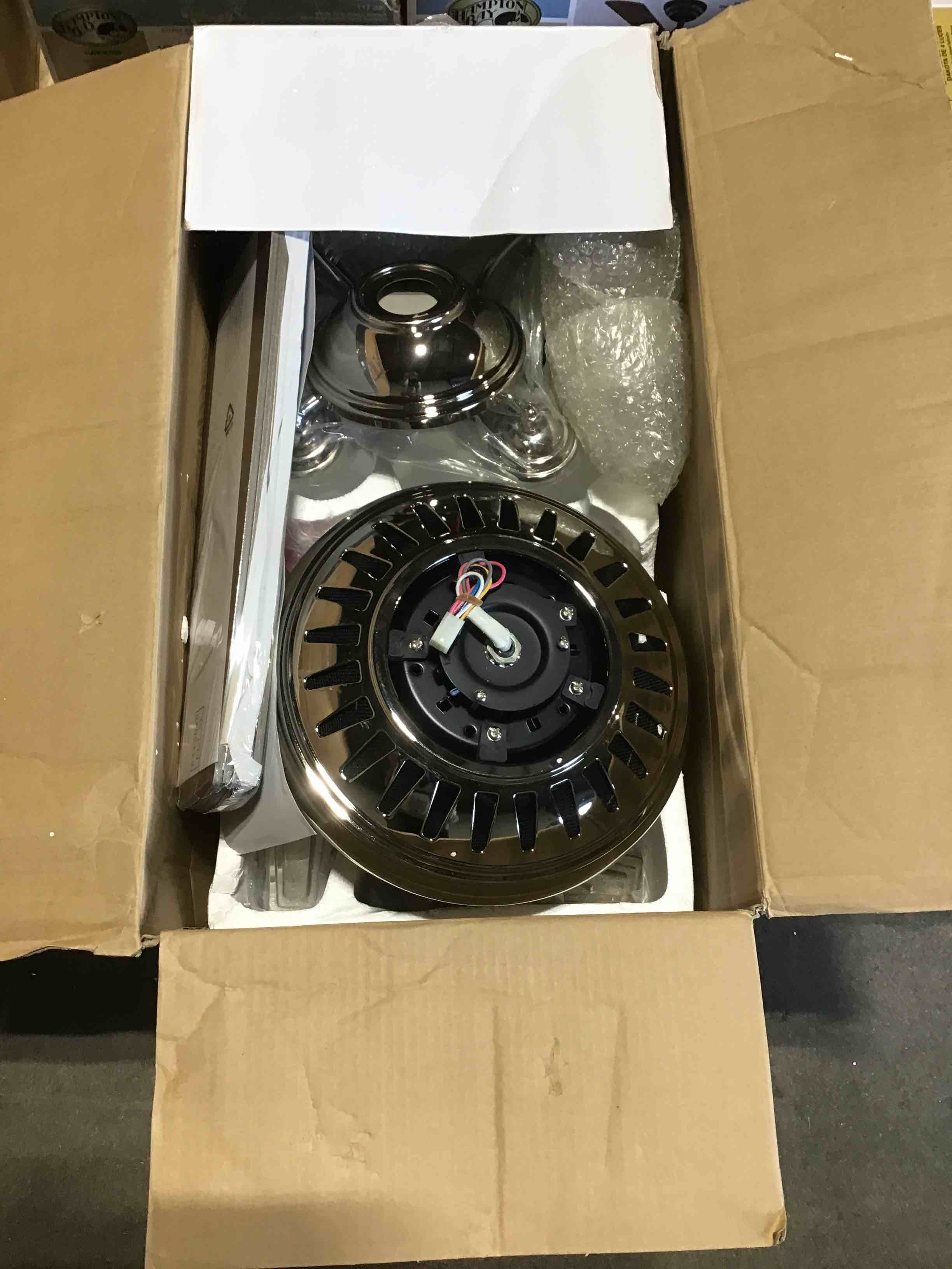 https://s3.amazonaws.com/lotting-images-prod/bidfta/PUR1700311_1686232677881.jpeg