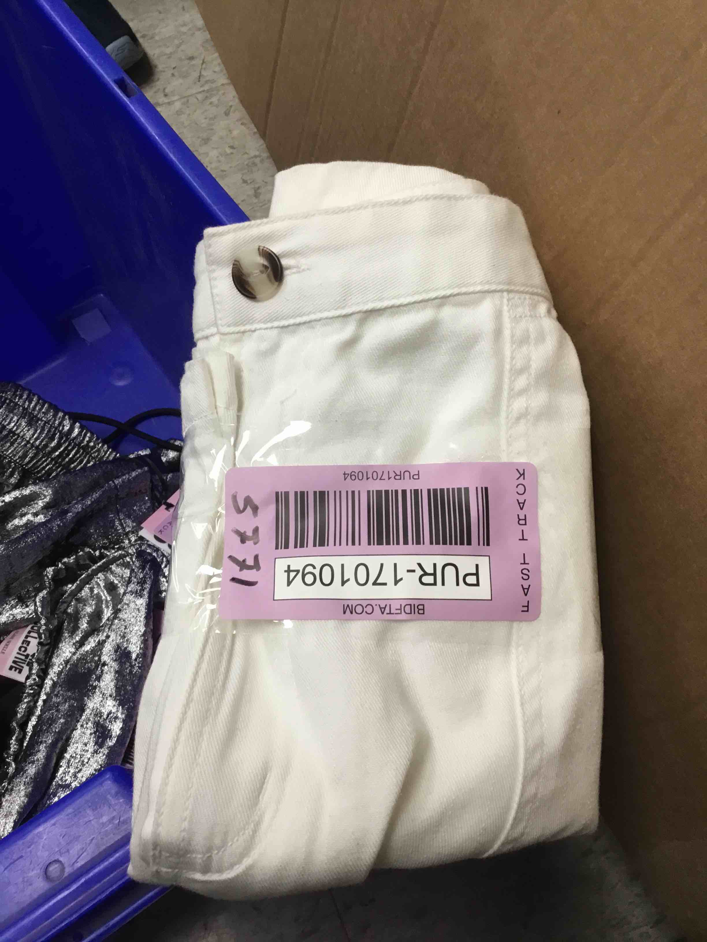 https://s3.amazonaws.com/lotting-images-prod/bidfta/PUR1701094_1699885239785.jpeg