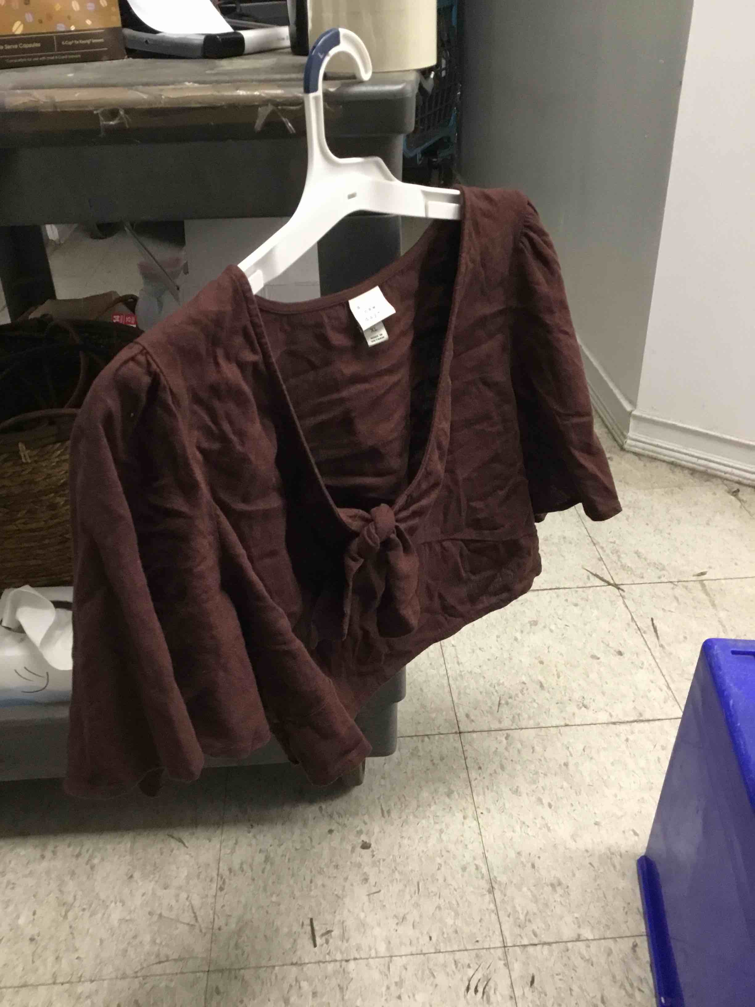 https://s3.amazonaws.com/lotting-images-prod/bidfta/PUR1701098_1699886716588.jpeg