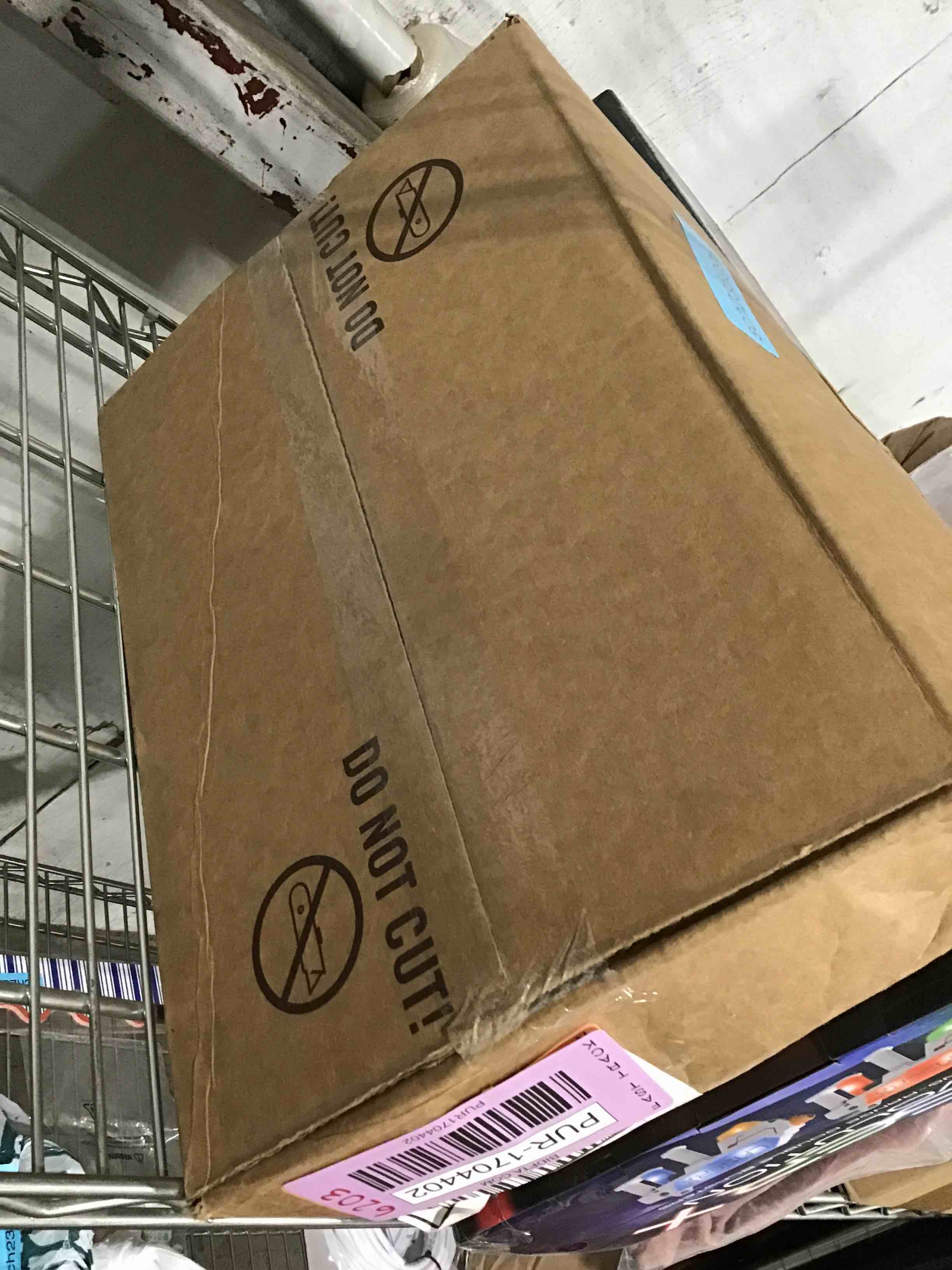 https://s3.amazonaws.com/lotting-images-prod/bidfta/PUR1704402_1701959789337.jpeg