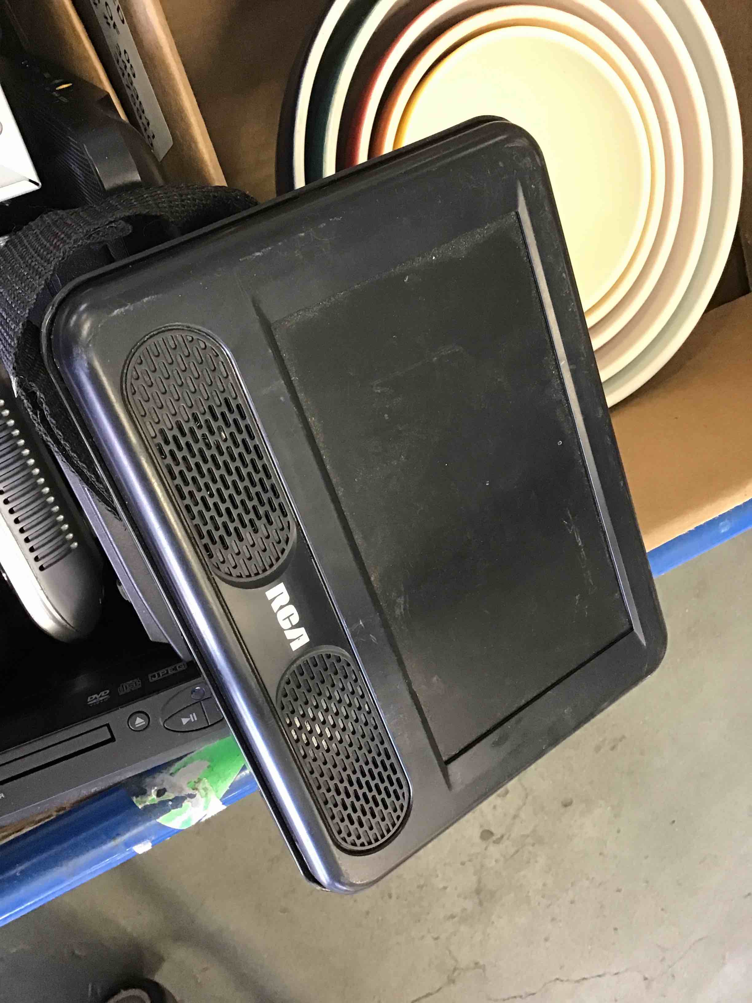 box of mis DVD players ,portable DVD players with screens and car portable display screens