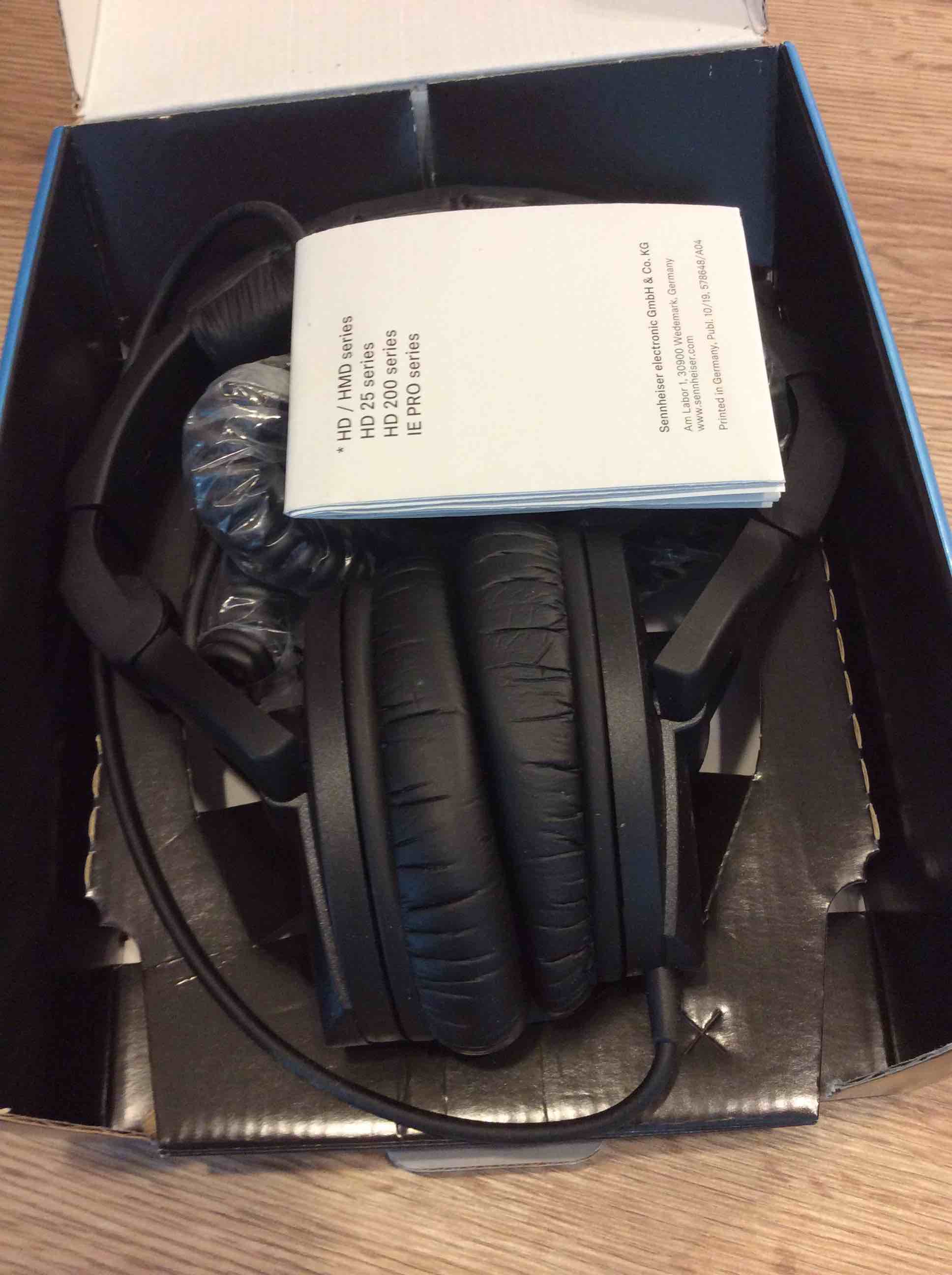 https://s3.amazonaws.com/lotting-images-prod/bidfta/PUR1706354_1695405214366.jpeg