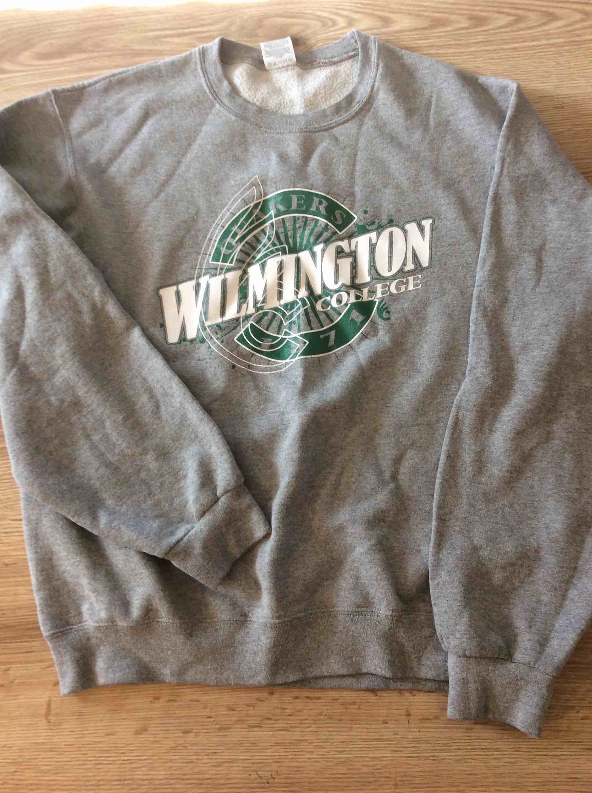 Wilmington College Sweatshirt Size Medium 