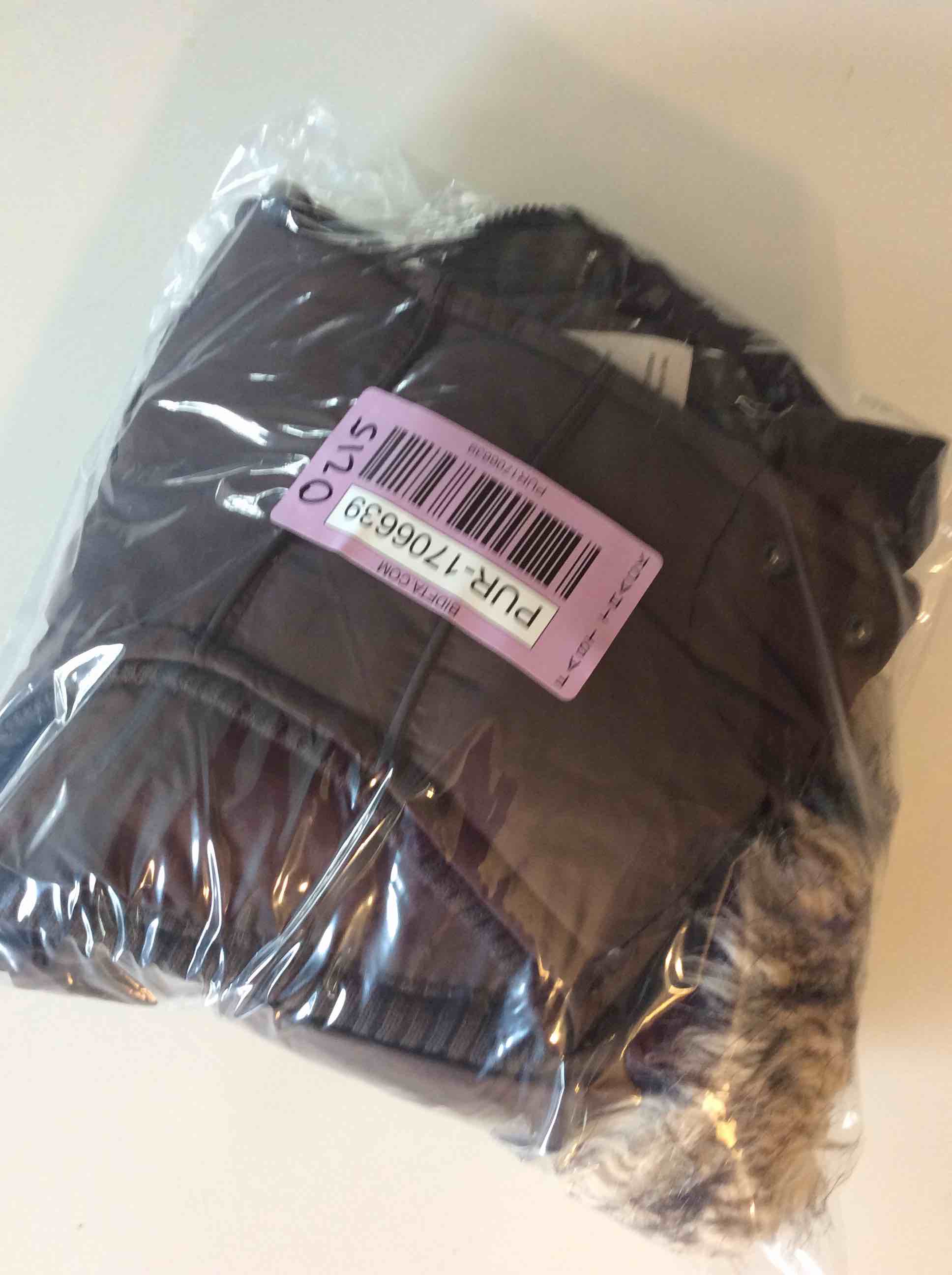 https://s3.amazonaws.com/lotting-images-prod/bidfta/PUR1706639_1707420864842.jpeg