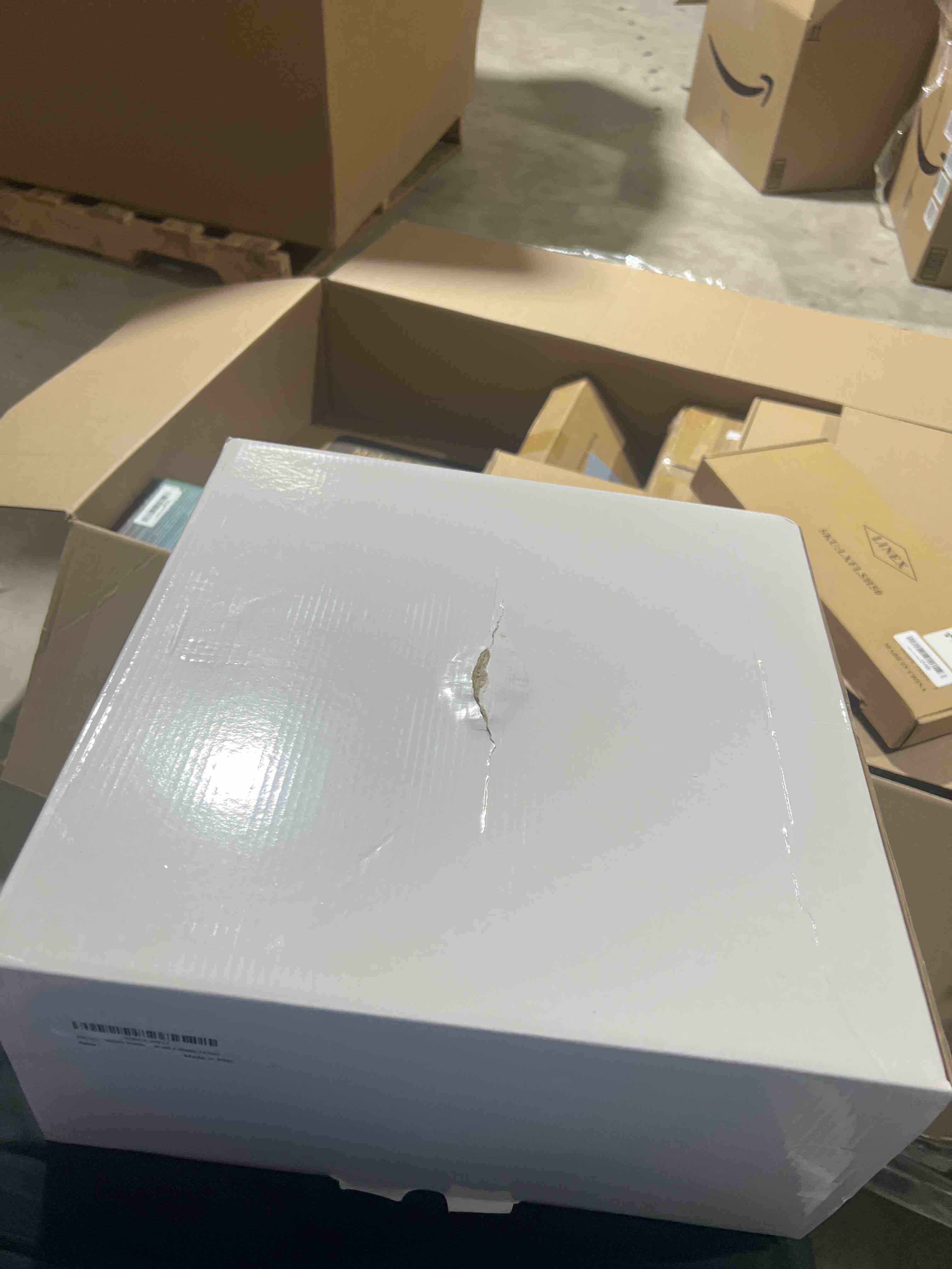 https://s3.amazonaws.com/lotting-images-prod/bidfta/PUR1714141_1723680286734.jpeg