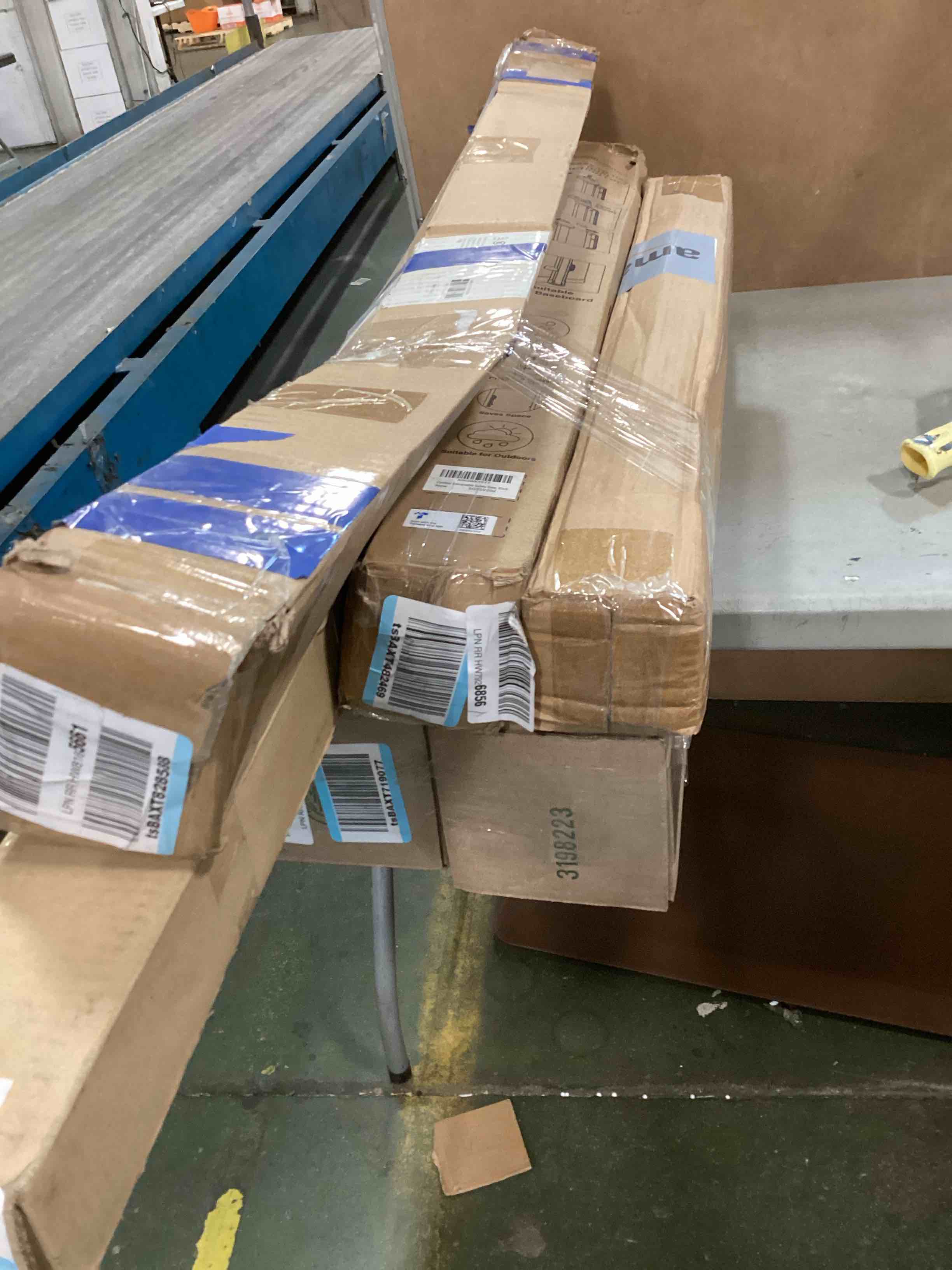 https://s3.amazonaws.com/lotting-images-prod/bidfta/PUR1715490_1718941717766.jpeg