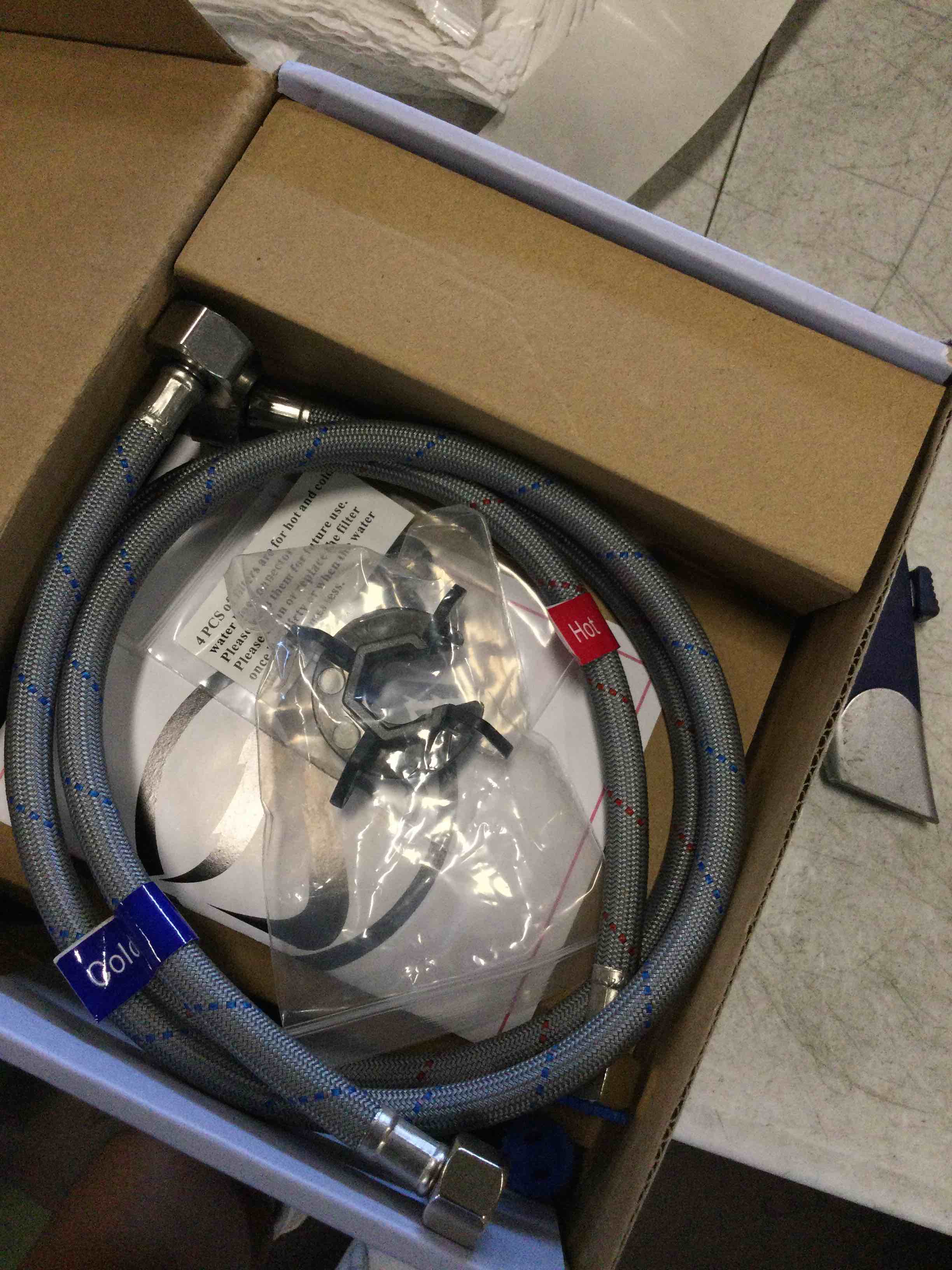 https://s3.amazonaws.com/lotting-images-prod/bidfta/PUR1717347_1719234589969.jpeg