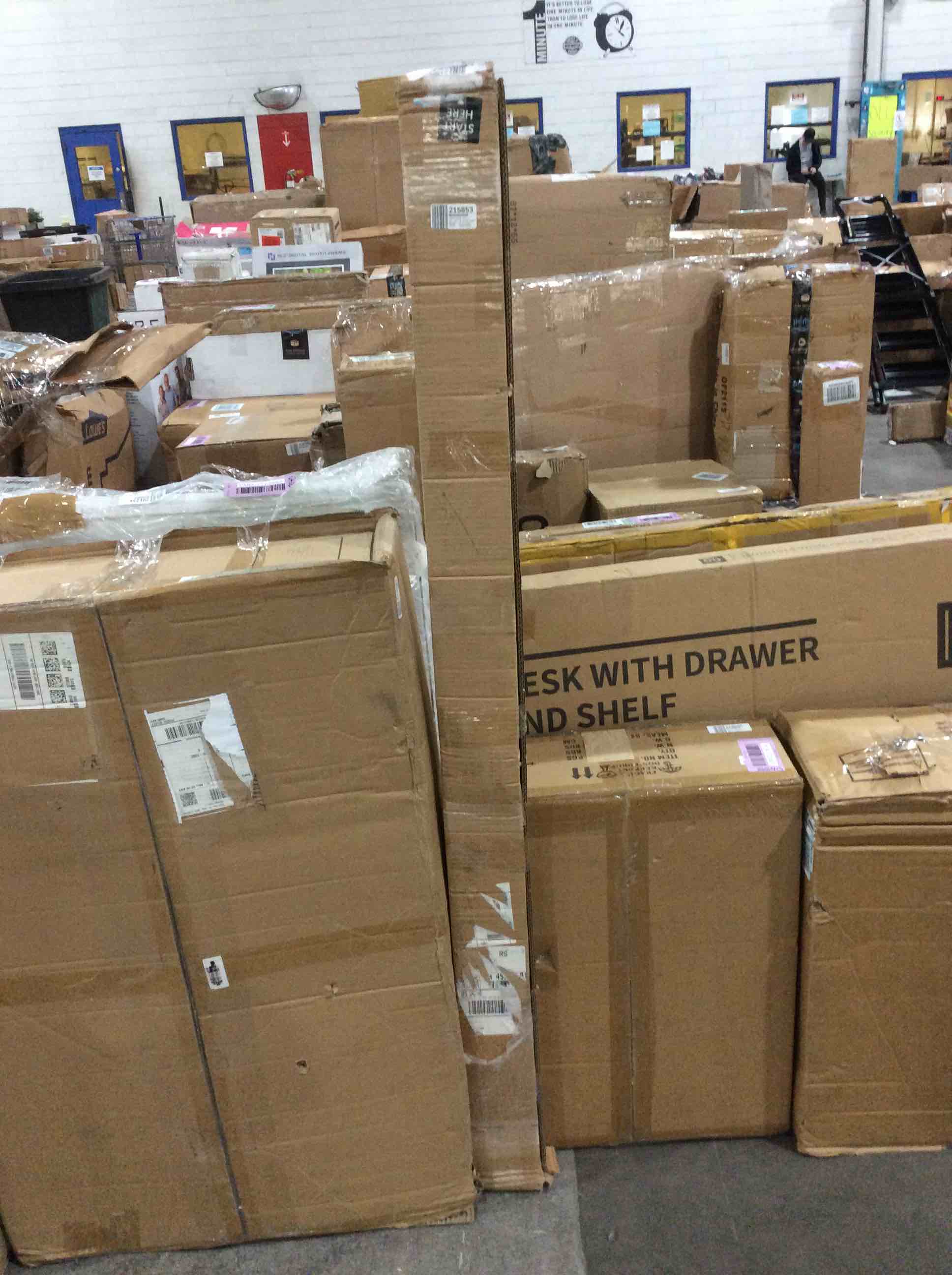 https://s3.amazonaws.com/lotting-images-prod/bidfta/PUR1723879_1698160904610.jpeg