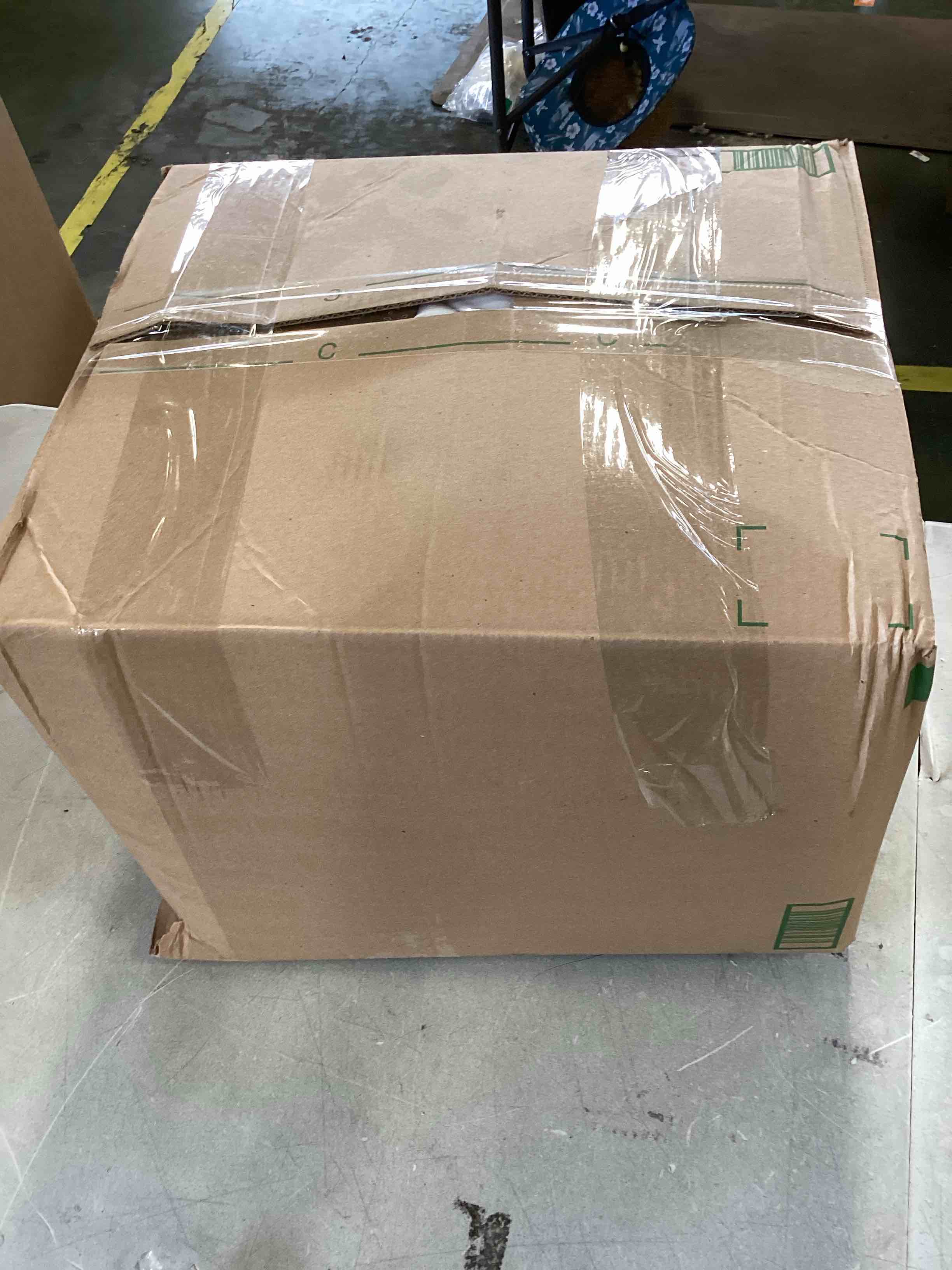 https://s3.amazonaws.com/lotting-images-prod/bidfta/PUR4955697_1720551127831.jpeg