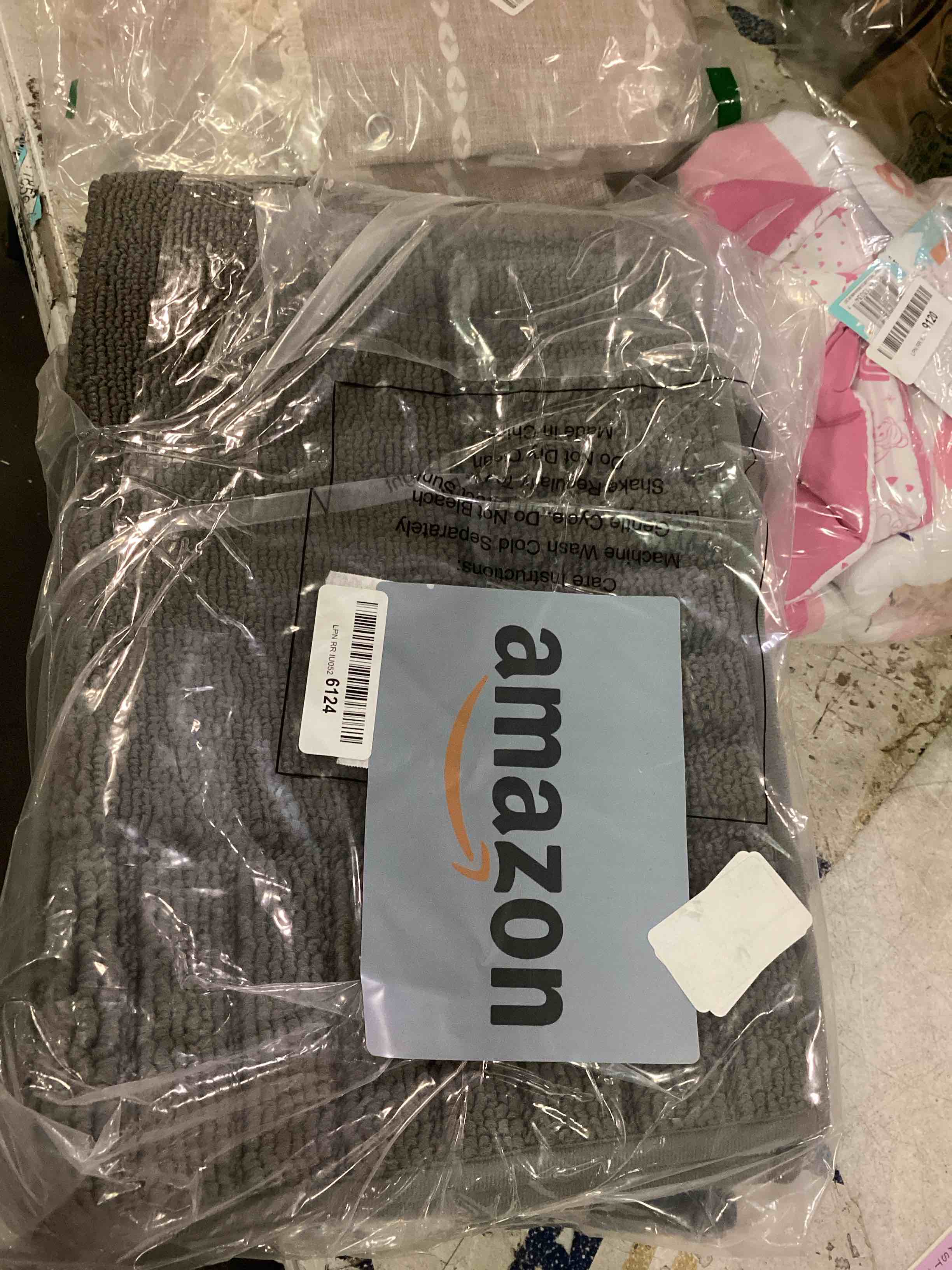 https://s3.amazonaws.com/lotting-images-prod/bidfta/PUR4957631_1719940310276.jpeg