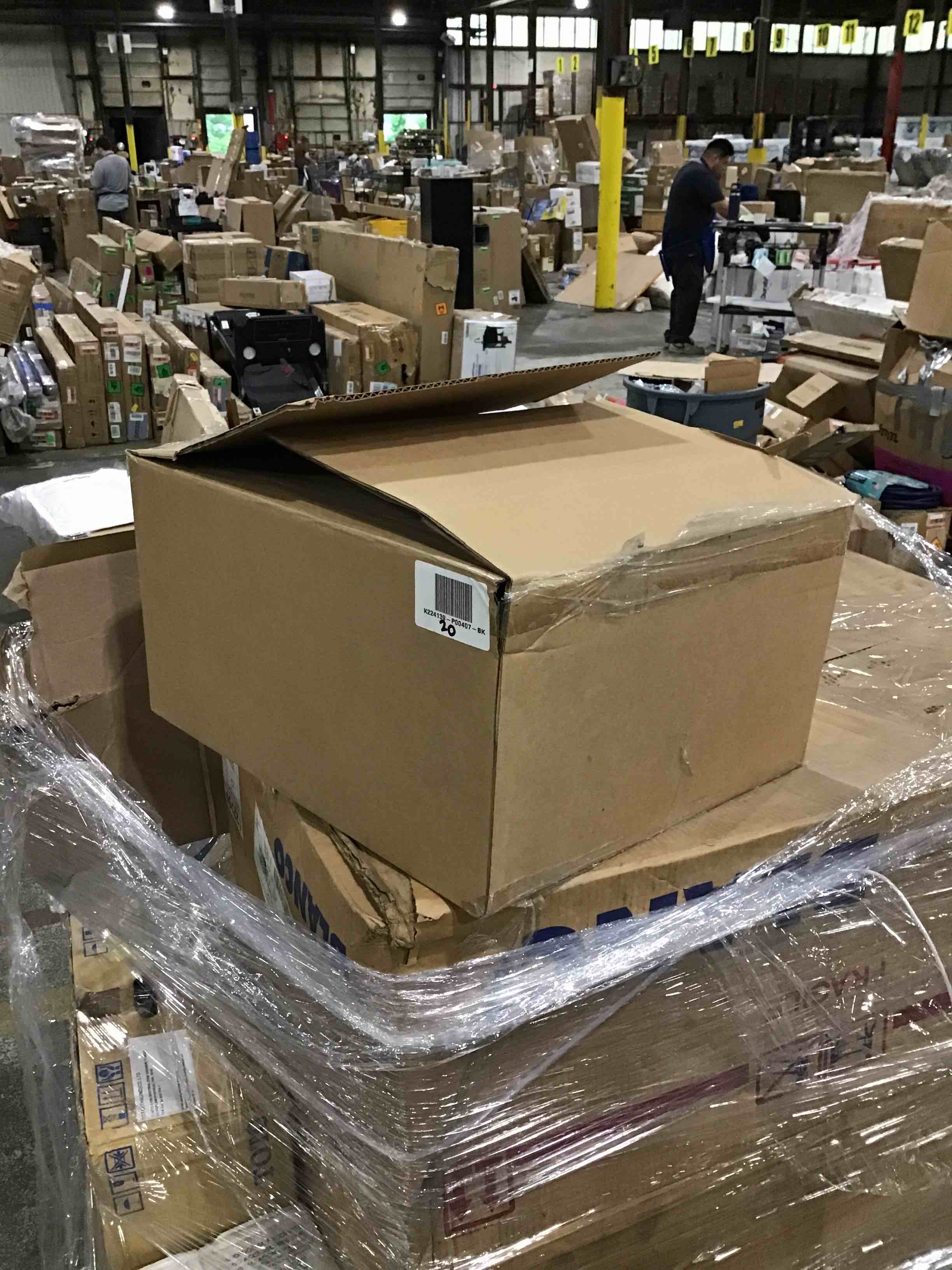 https://s3.amazonaws.com/lotting-images-prod/bidfta/PUR4958136_1716562688342.jpeg