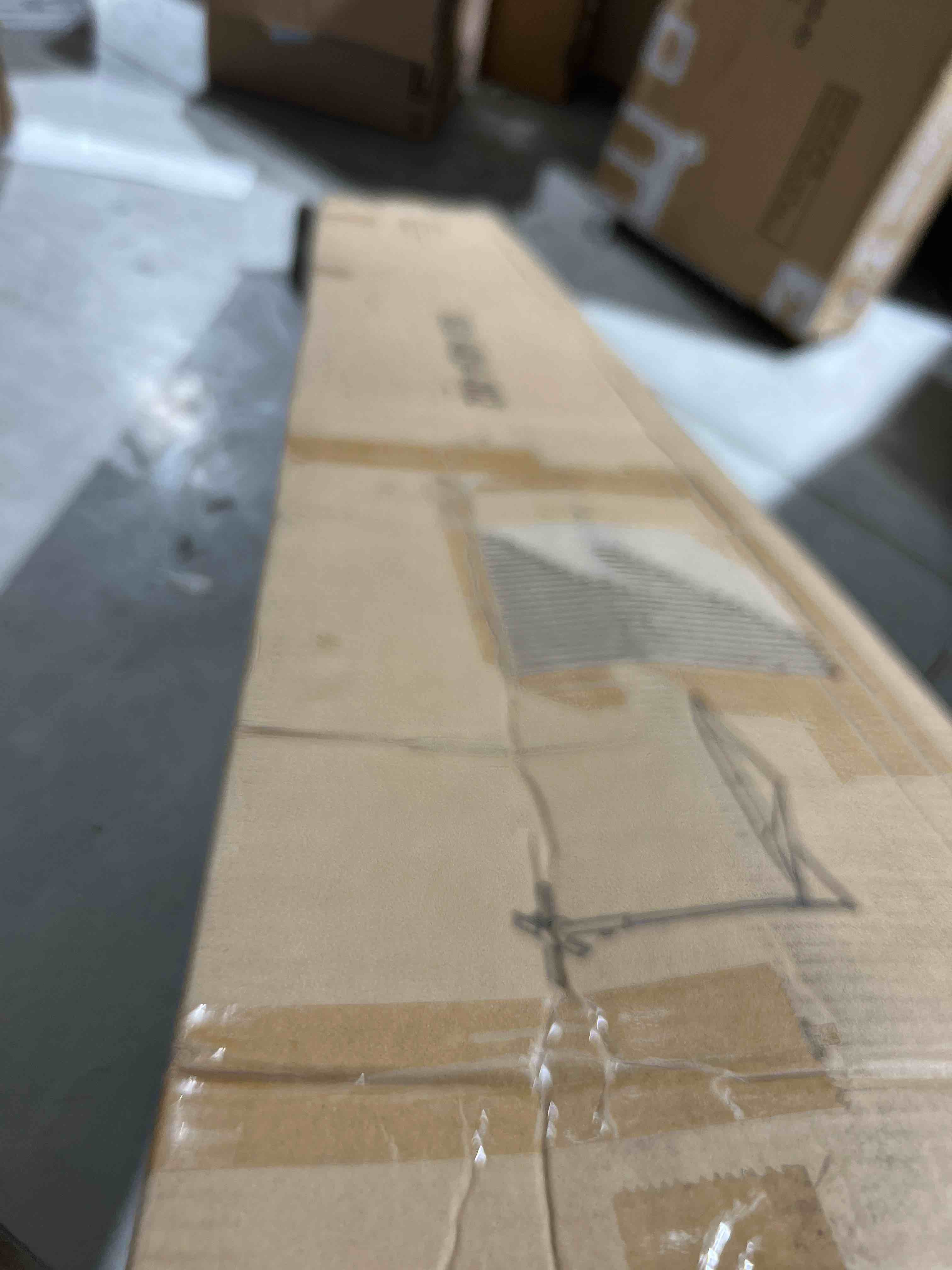 https://s3.amazonaws.com/lotting-images-prod/bidfta/PUR4962672_1717449687216.jpeg