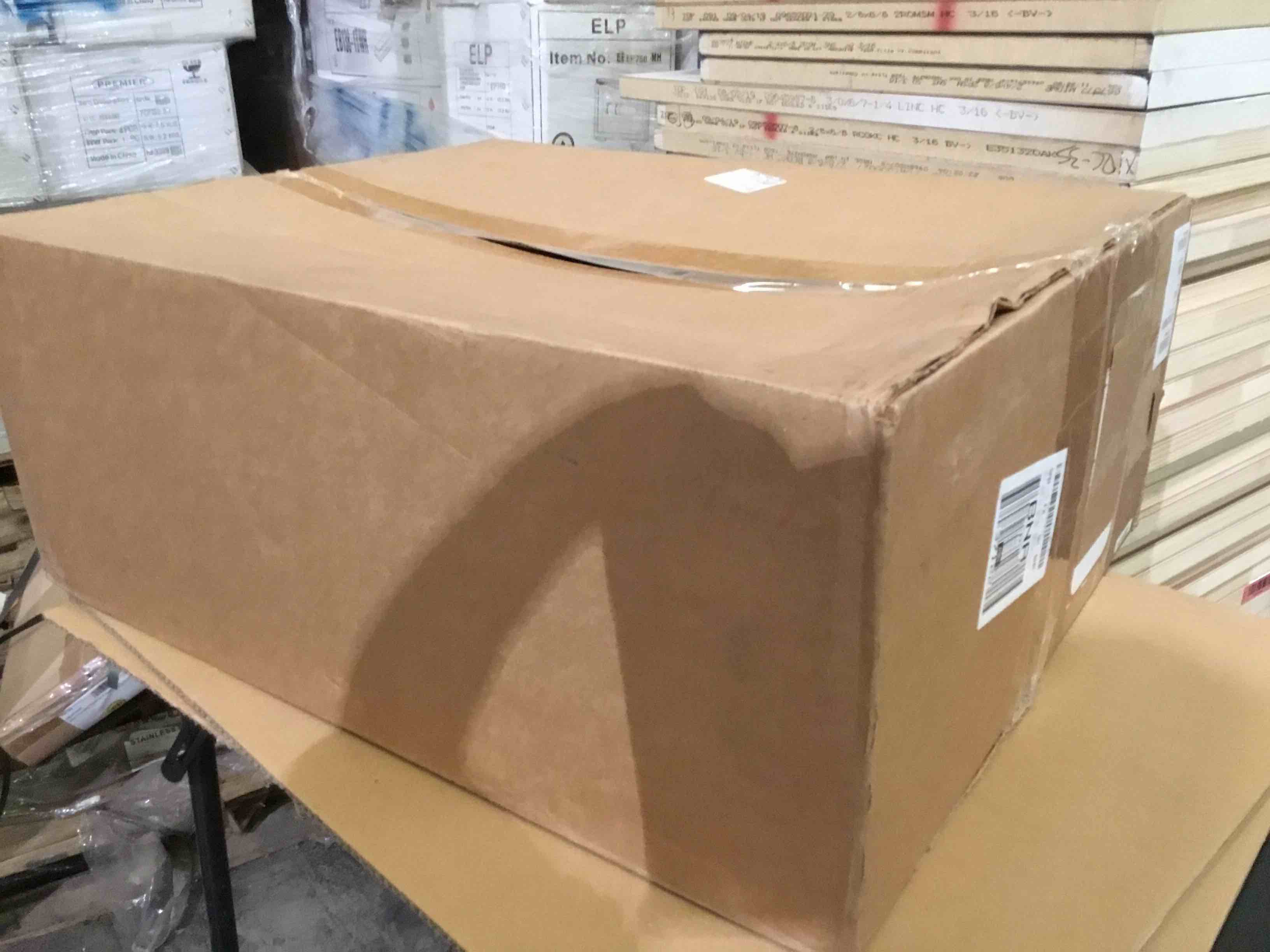 https://s3.amazonaws.com/lotting-images-prod/bidfta/RED0089261_1571341471091.jpeg