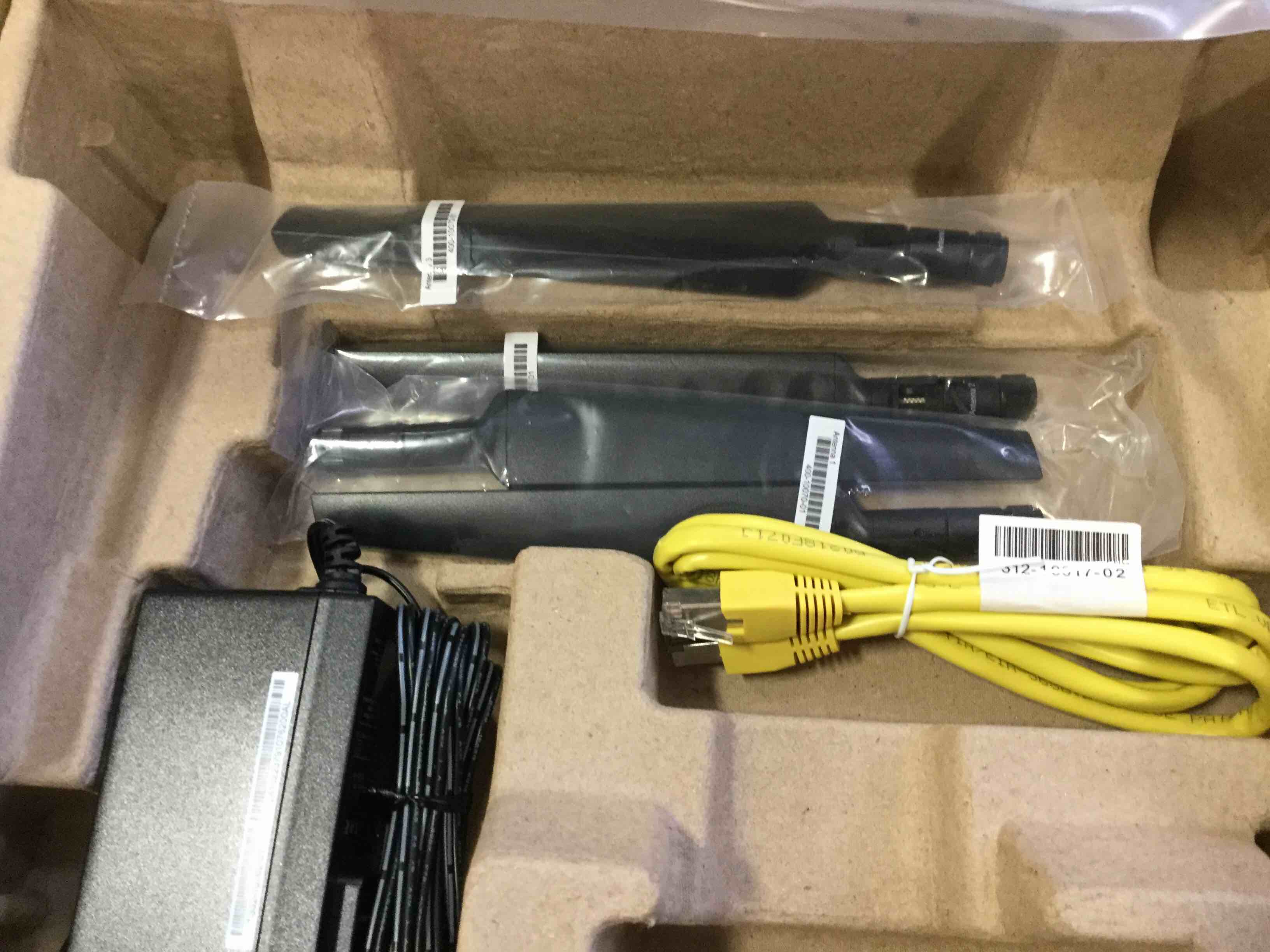 https://s3.amazonaws.com/lotting-images-prod/bidfta/RED0189133_1565957921100.jpeg