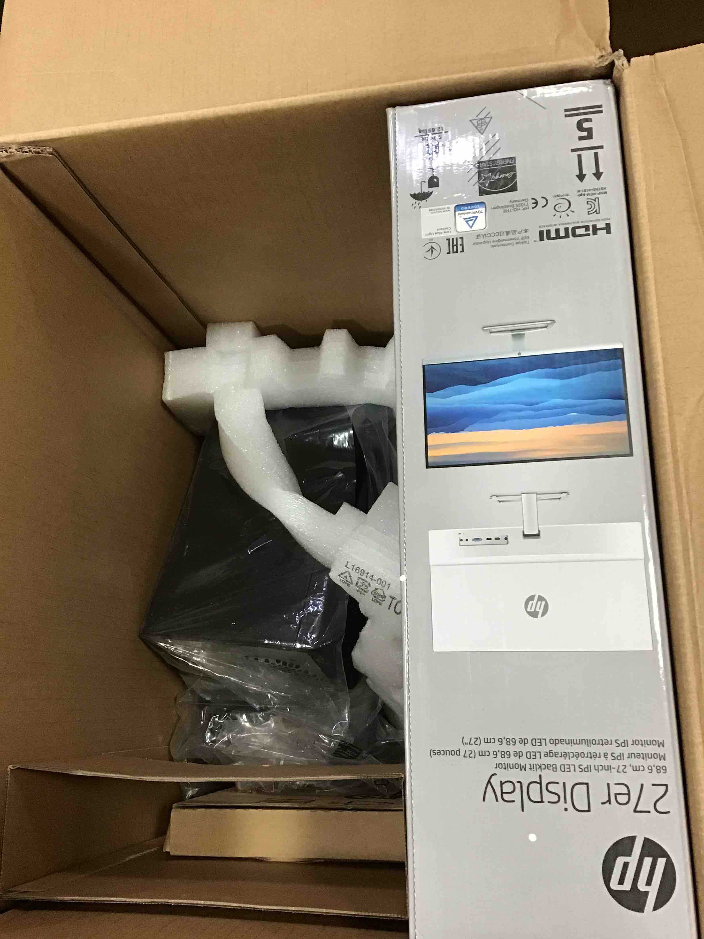 https://s3.amazonaws.com/lotting-images-prod/bidfta/RED0347149_1573651919672.jpeg