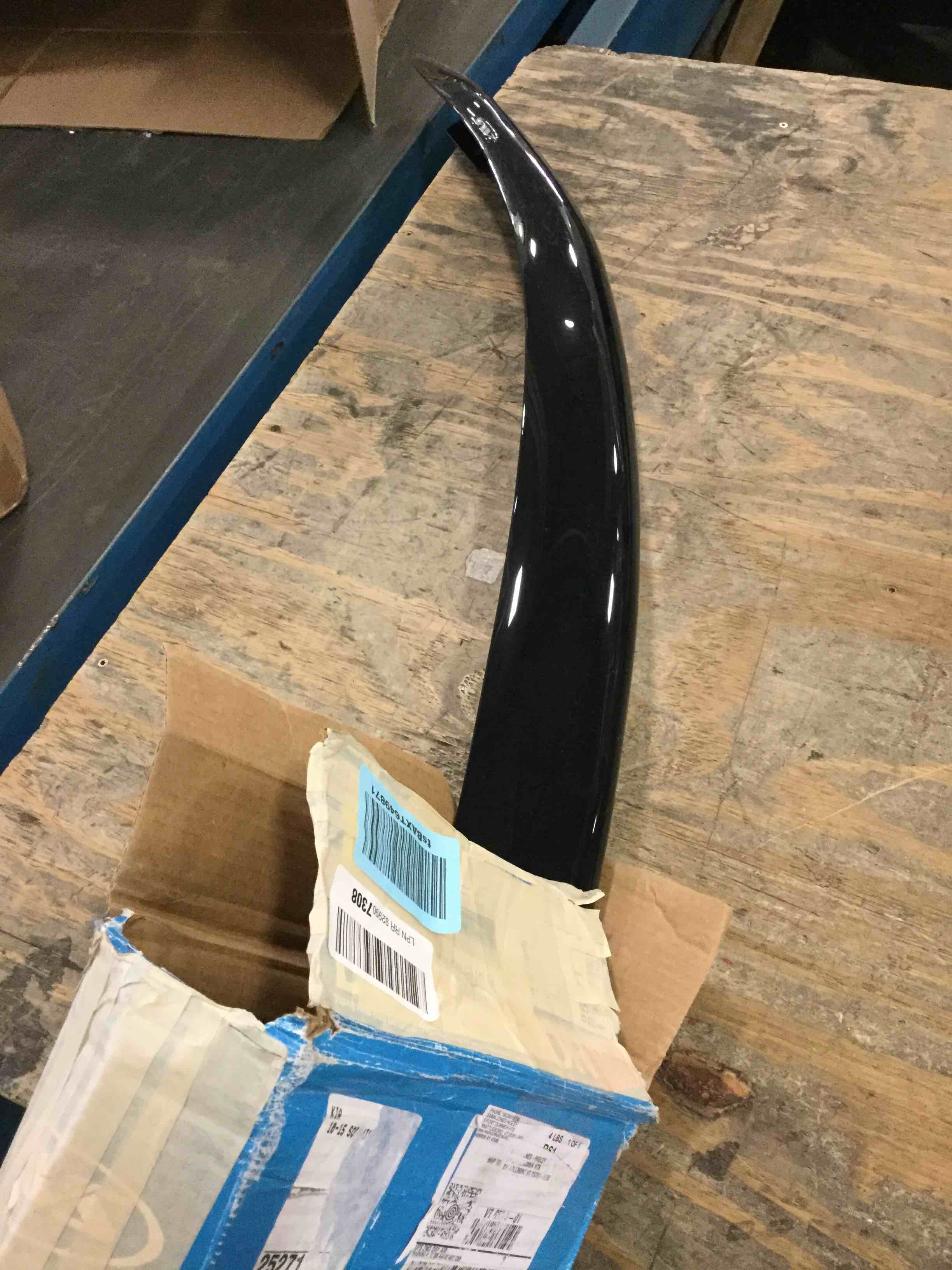 https://s3.amazonaws.com/lotting-images-prod/bidfta/RED0539687_1591361656691.jpeg