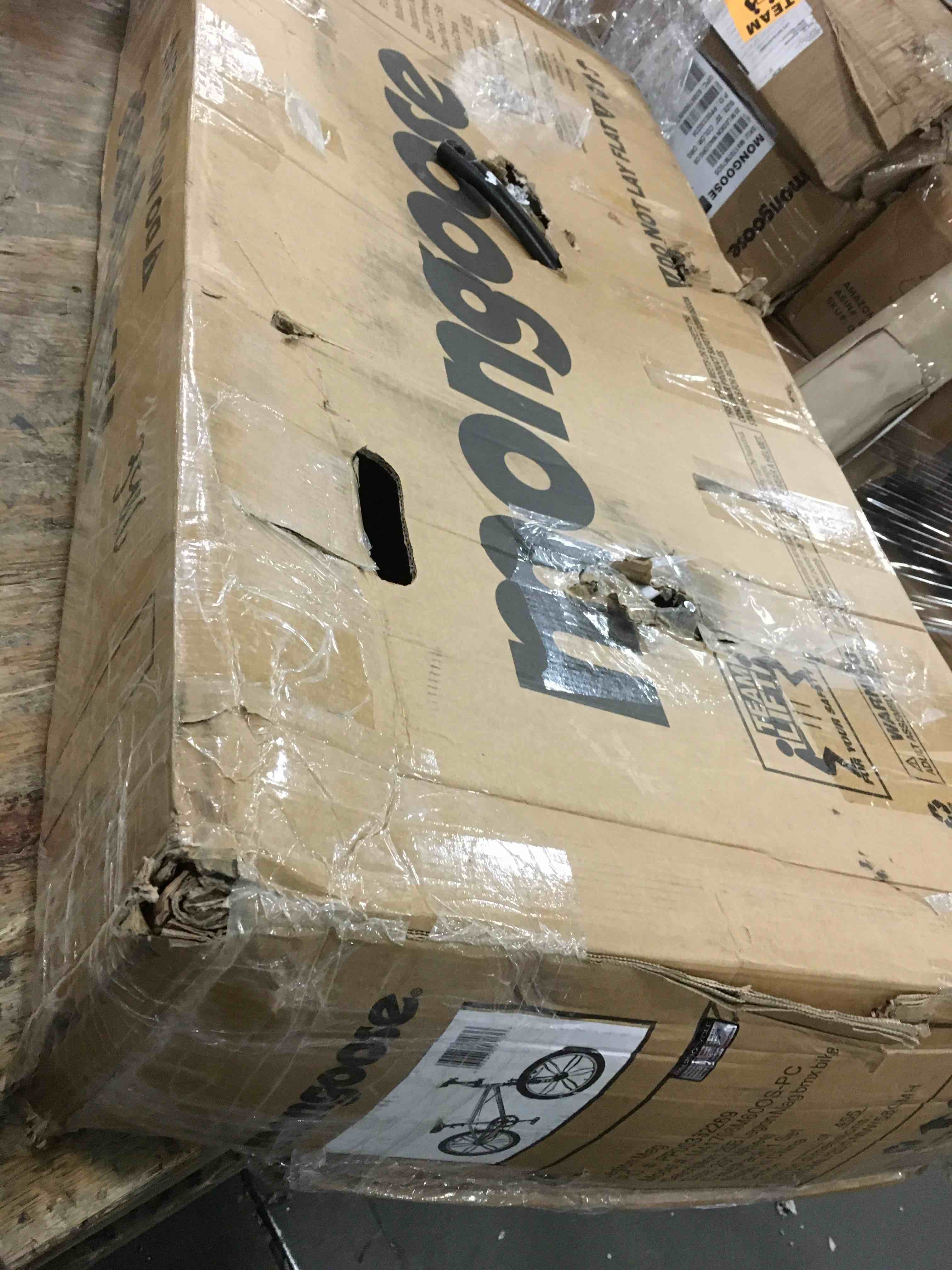 https://s3.amazonaws.com/lotting-images-prod/bidfta/RED0902609_1610375785643.jpeg