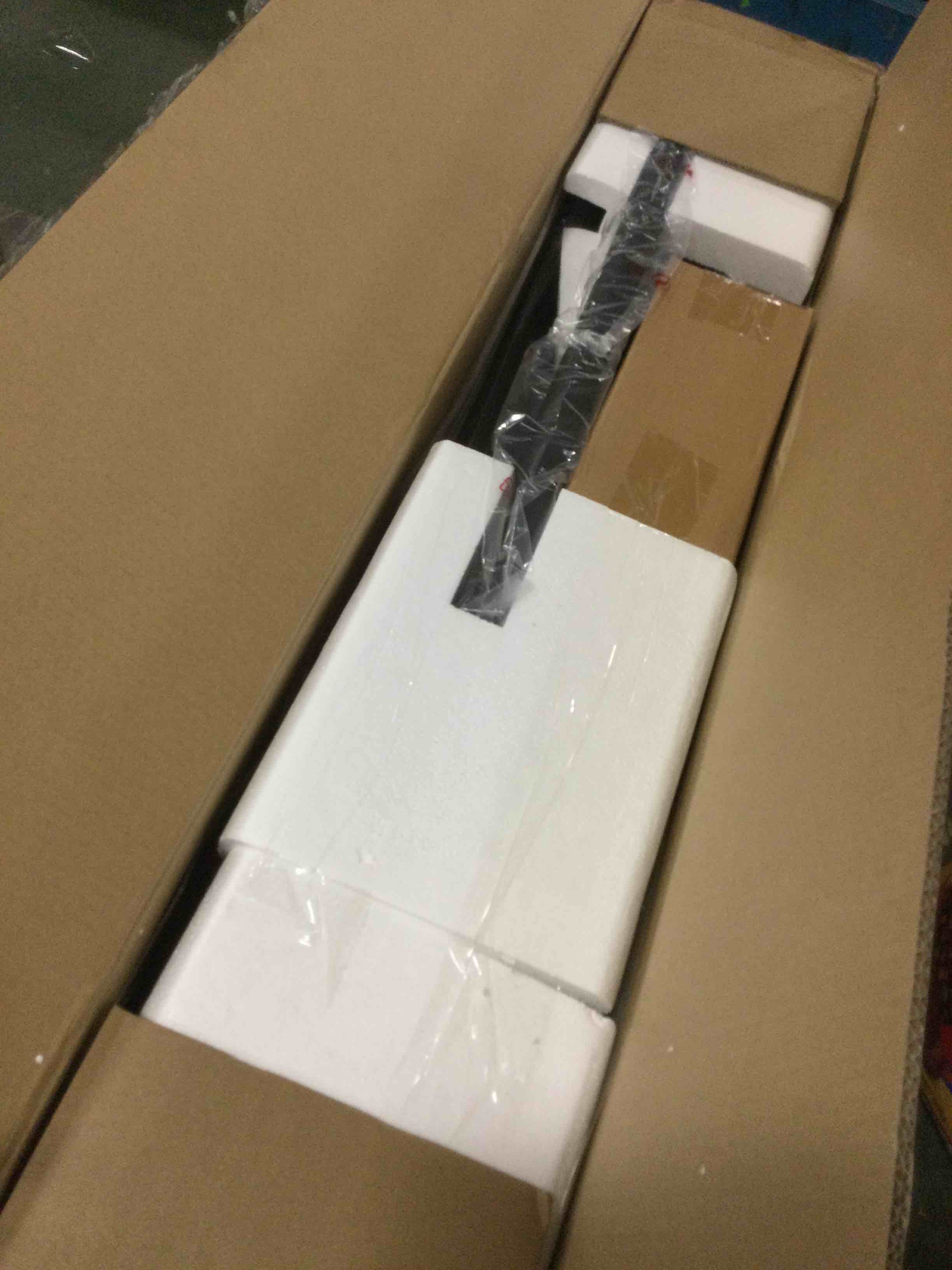 https://s3.amazonaws.com/lotting-images-prod/bidfta/RED0905036_1609950136311.jpeg