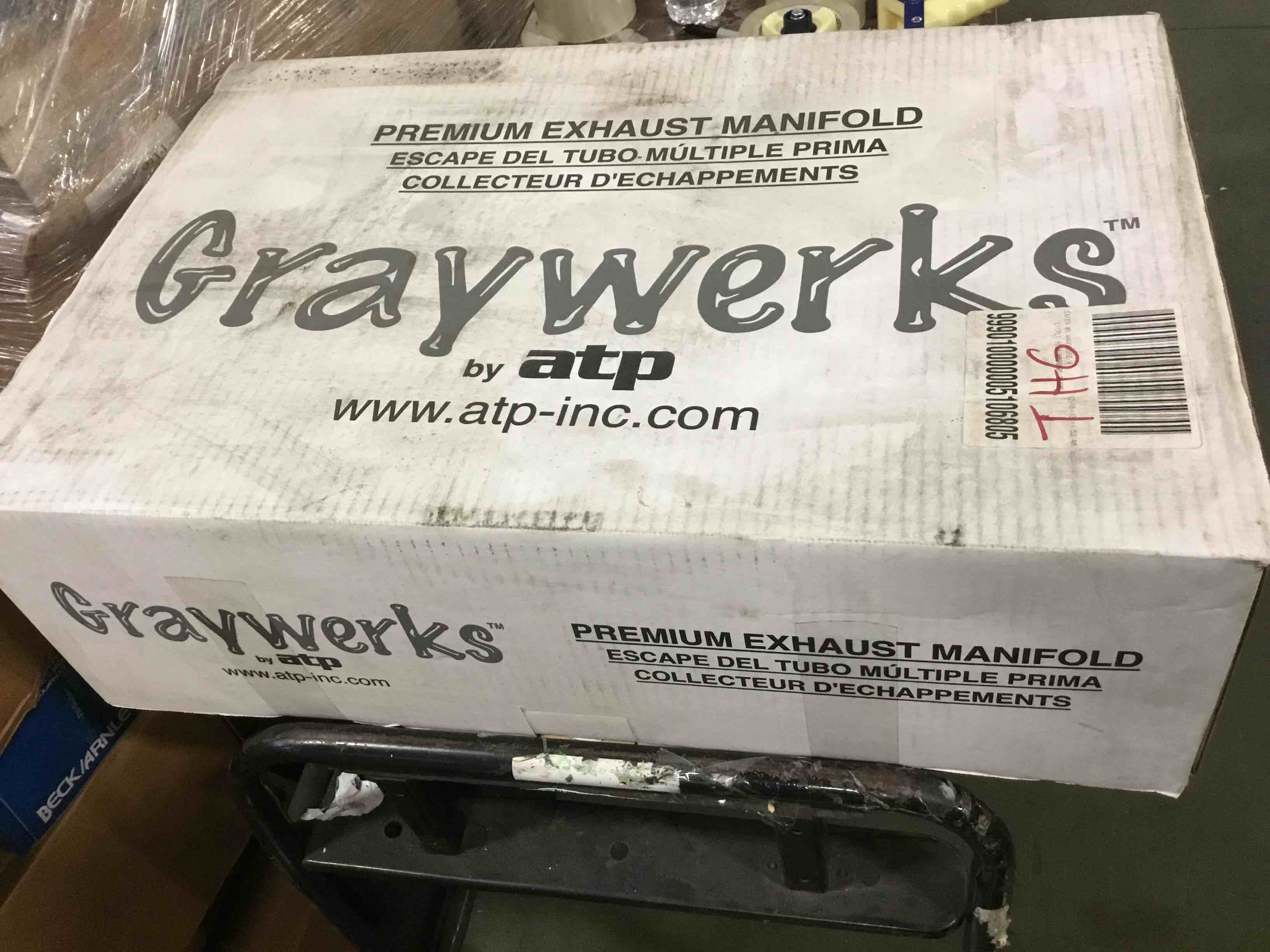 https://s3.amazonaws.com/lotting-images-prod/bidfta/RED0949902_1608754552883.jpeg
