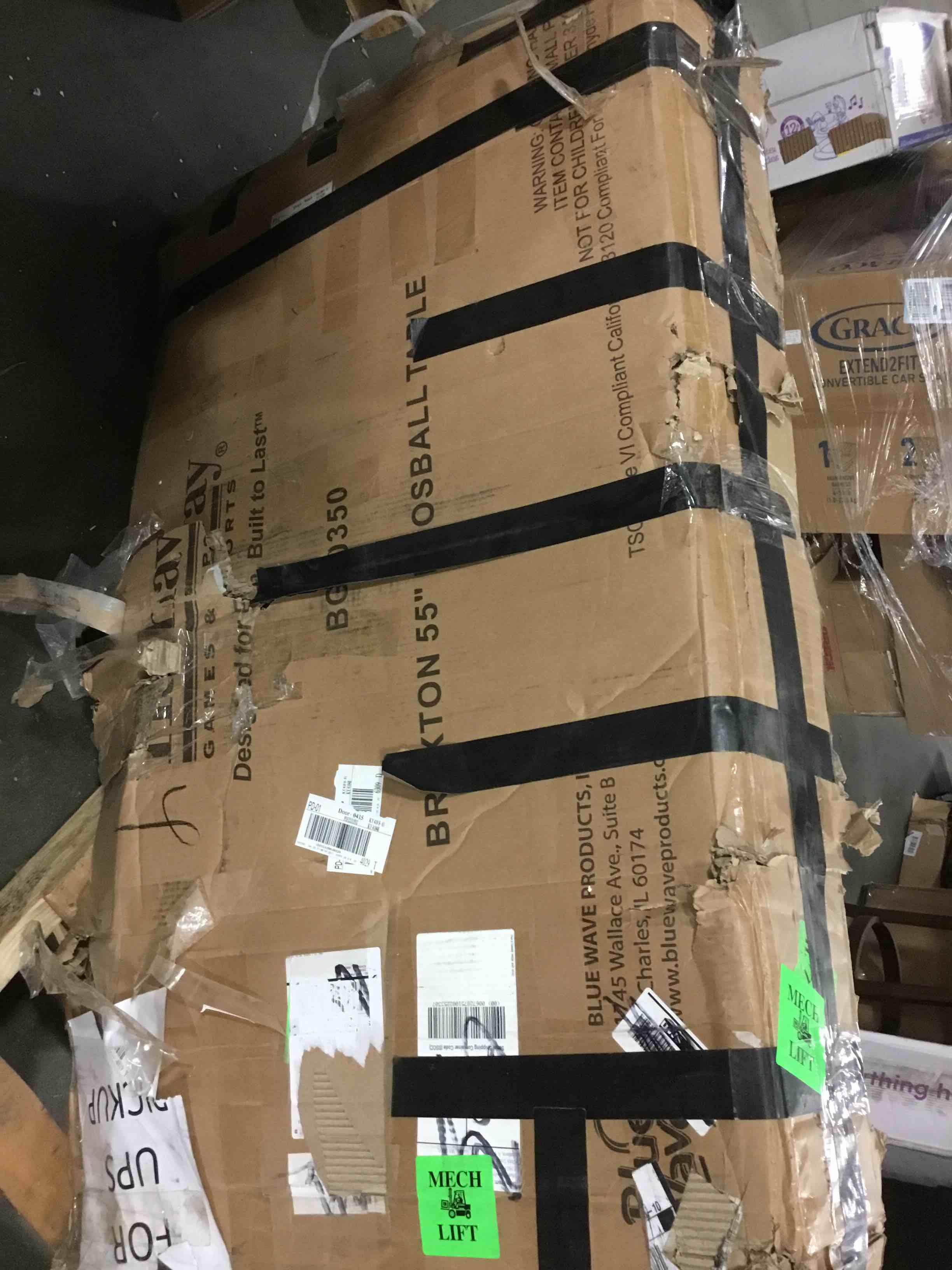 https://s3.amazonaws.com/lotting-images-prod/bidfta/RED0952406_1614017211355.jpeg
