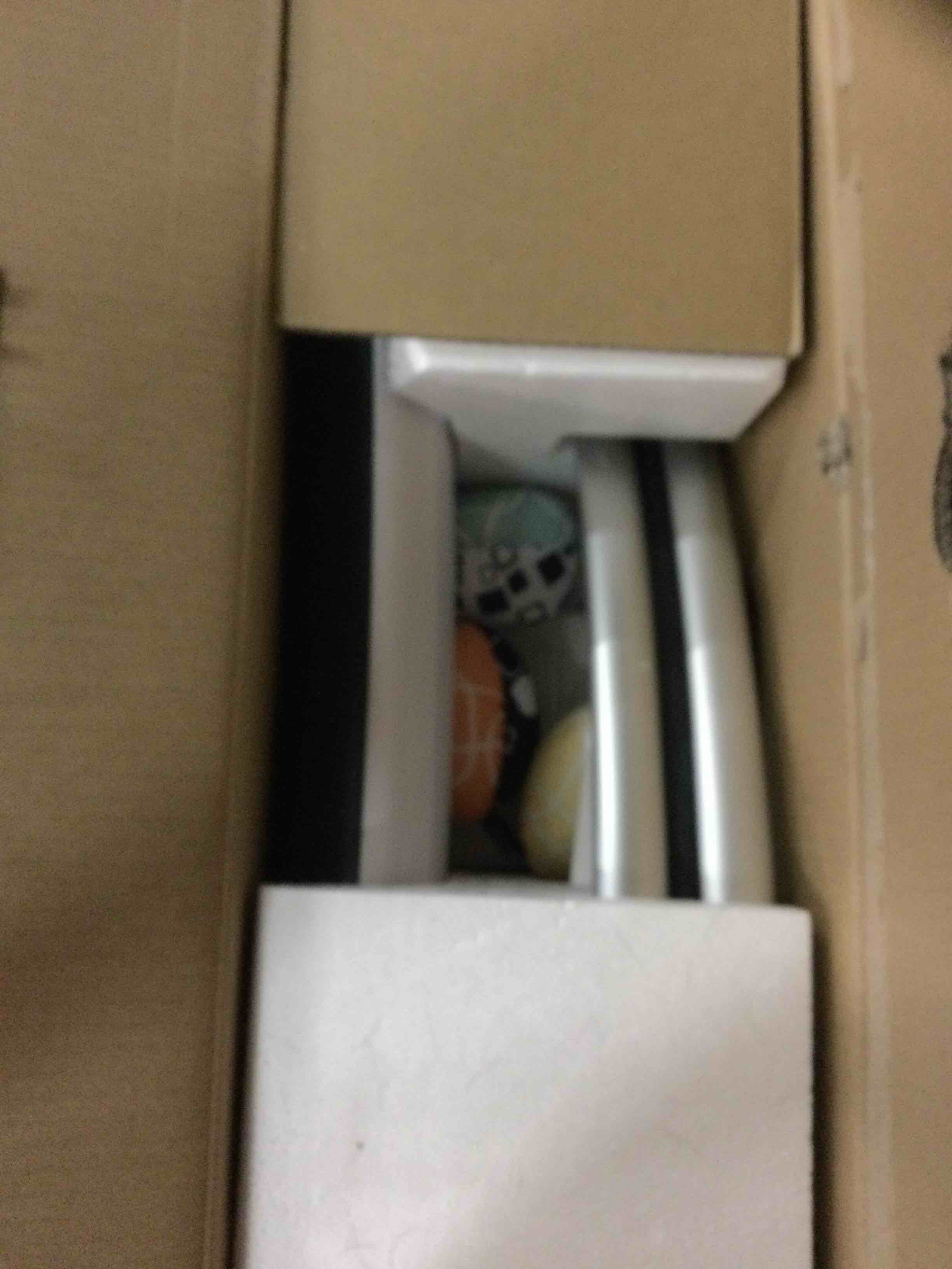 https://s3.amazonaws.com/lotting-images-prod/bidfta/RED1086546_1615495375891.jpeg