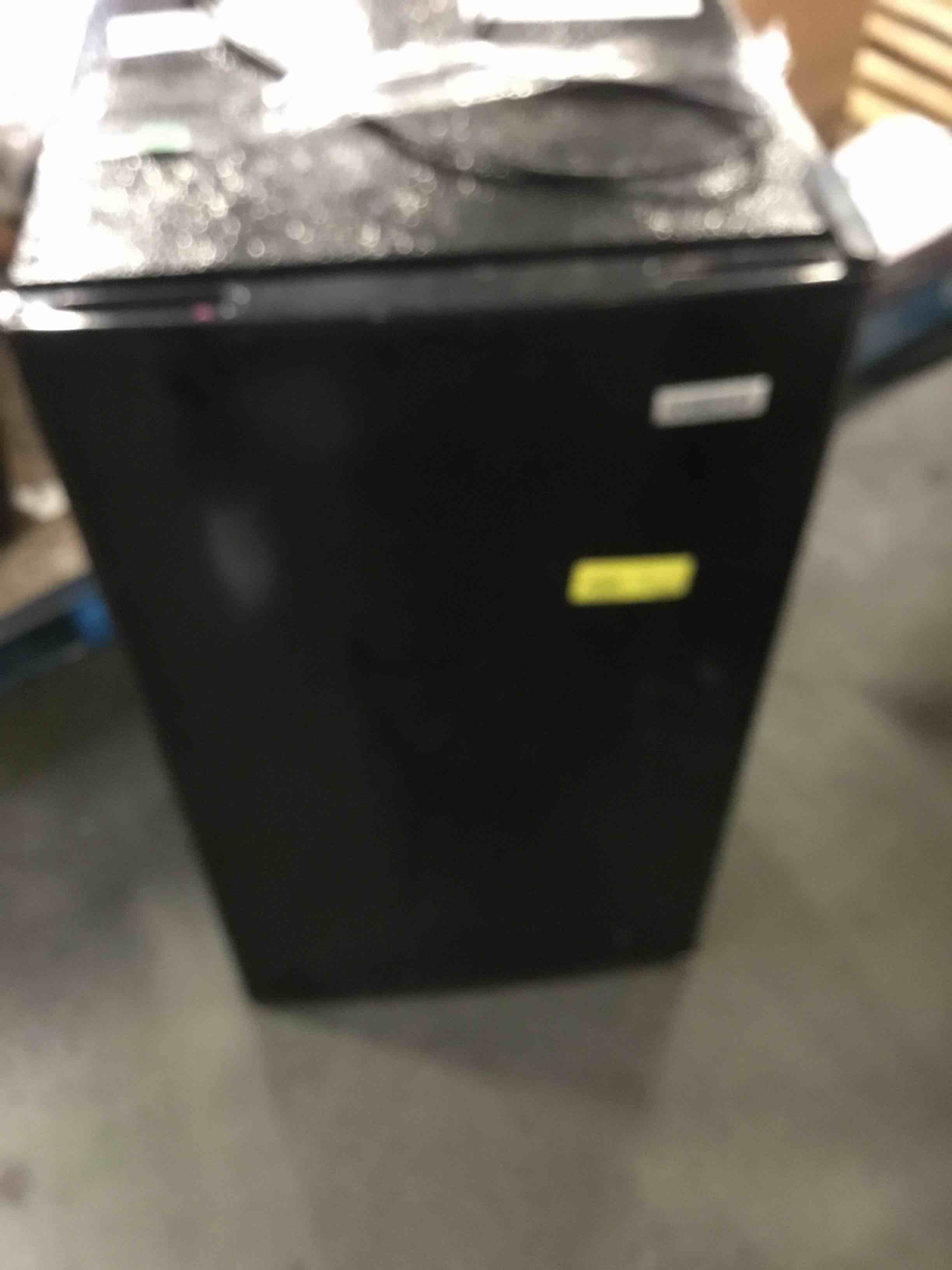 https://s3.amazonaws.com/lotting-images-prod/bidfta/RED1496510_1637354222215.jpeg