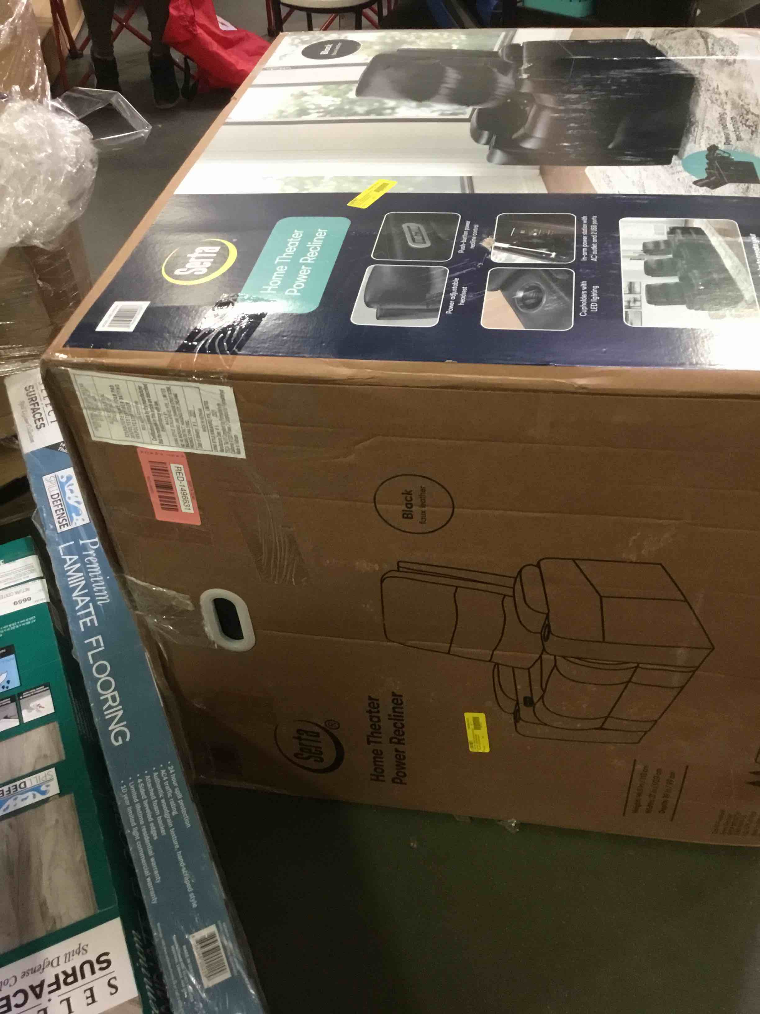 https://s3.amazonaws.com/lotting-images-prod/bidfta/RED1496631_1637599892779.jpeg