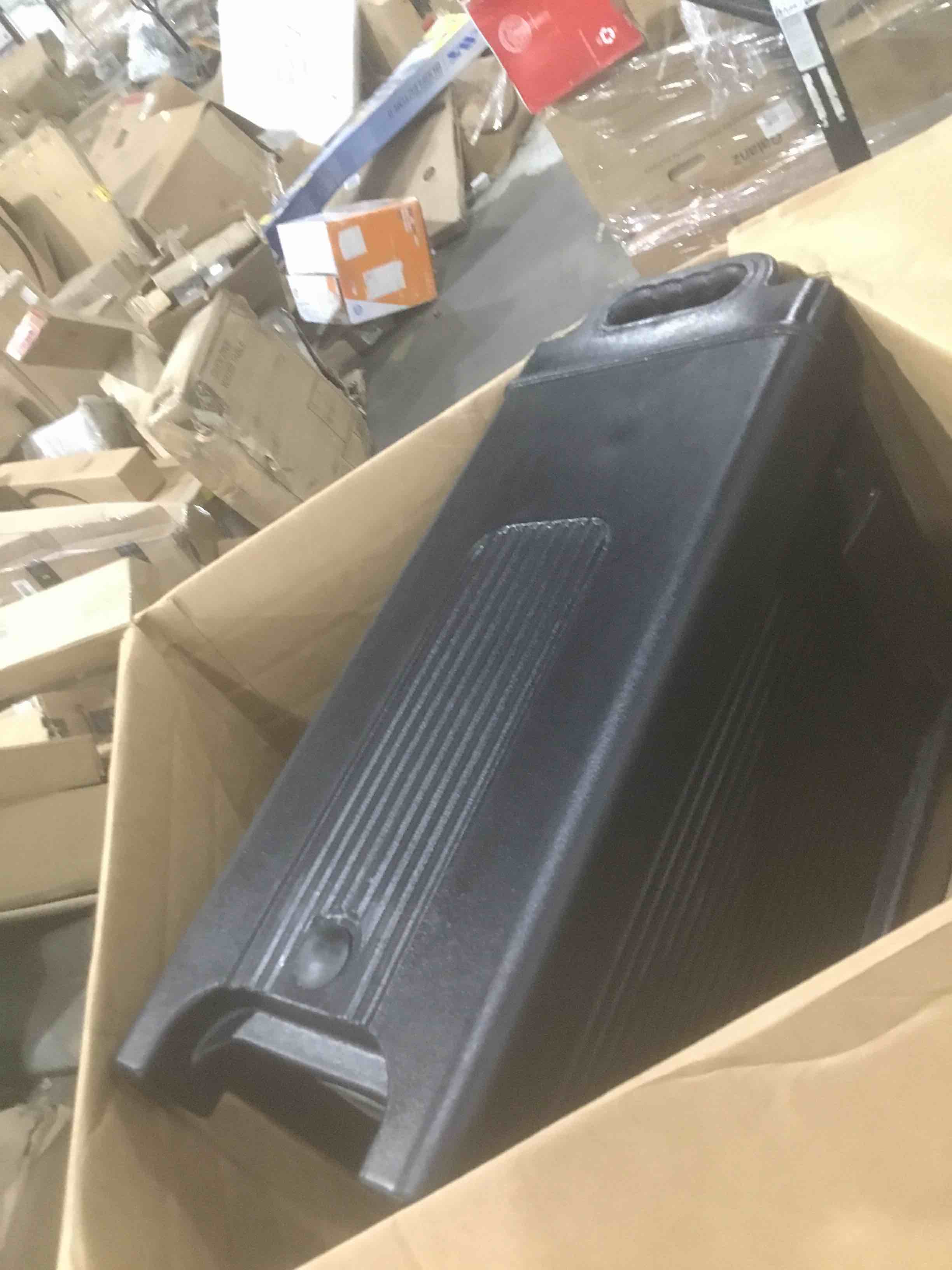 https://s3.amazonaws.com/lotting-images-prod/bidfta/RED1550079_1639582686273.jpeg