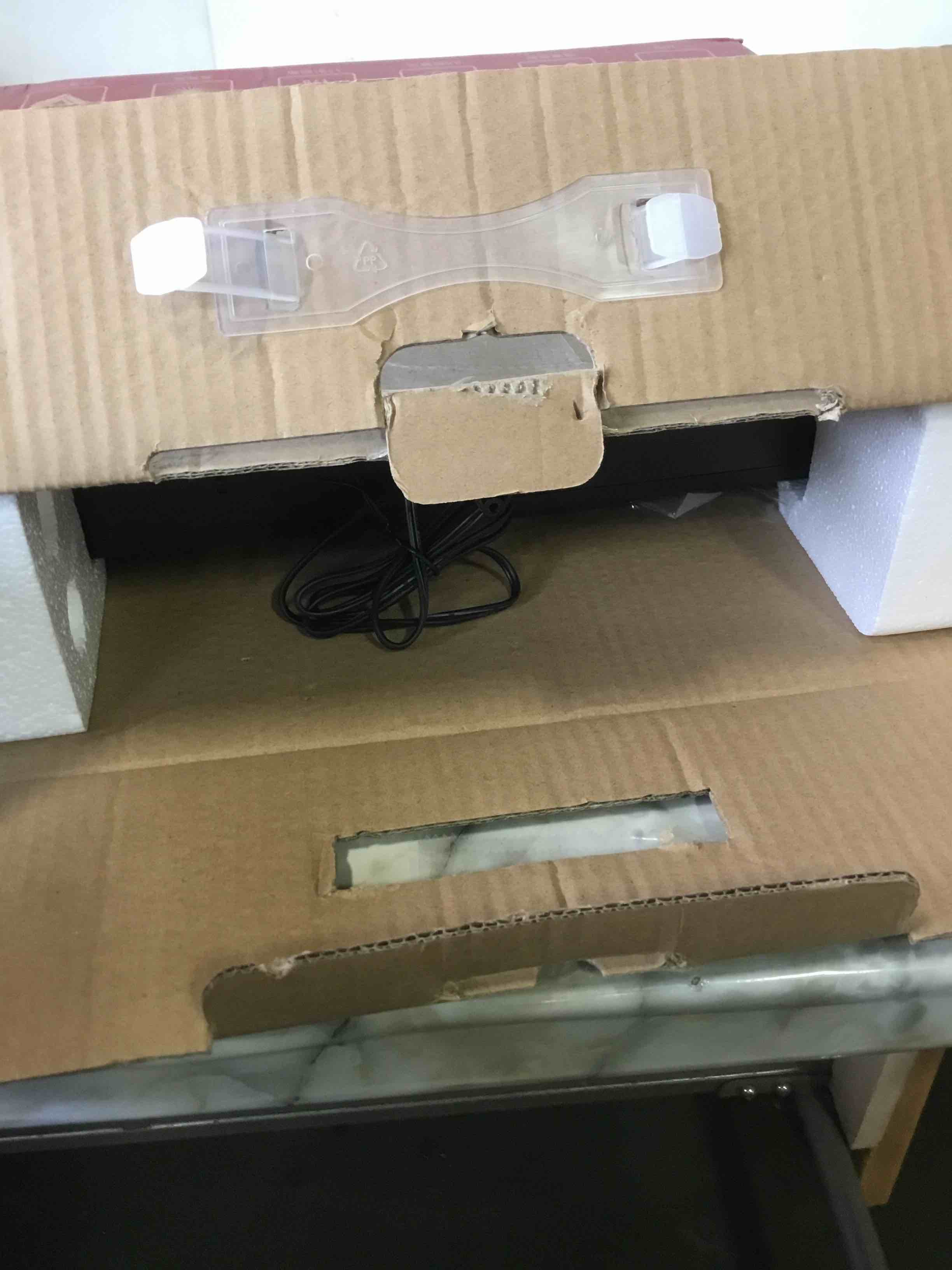 https://s3.amazonaws.com/lotting-images-prod/bidfta/RED1744951_1646940983447.jpeg