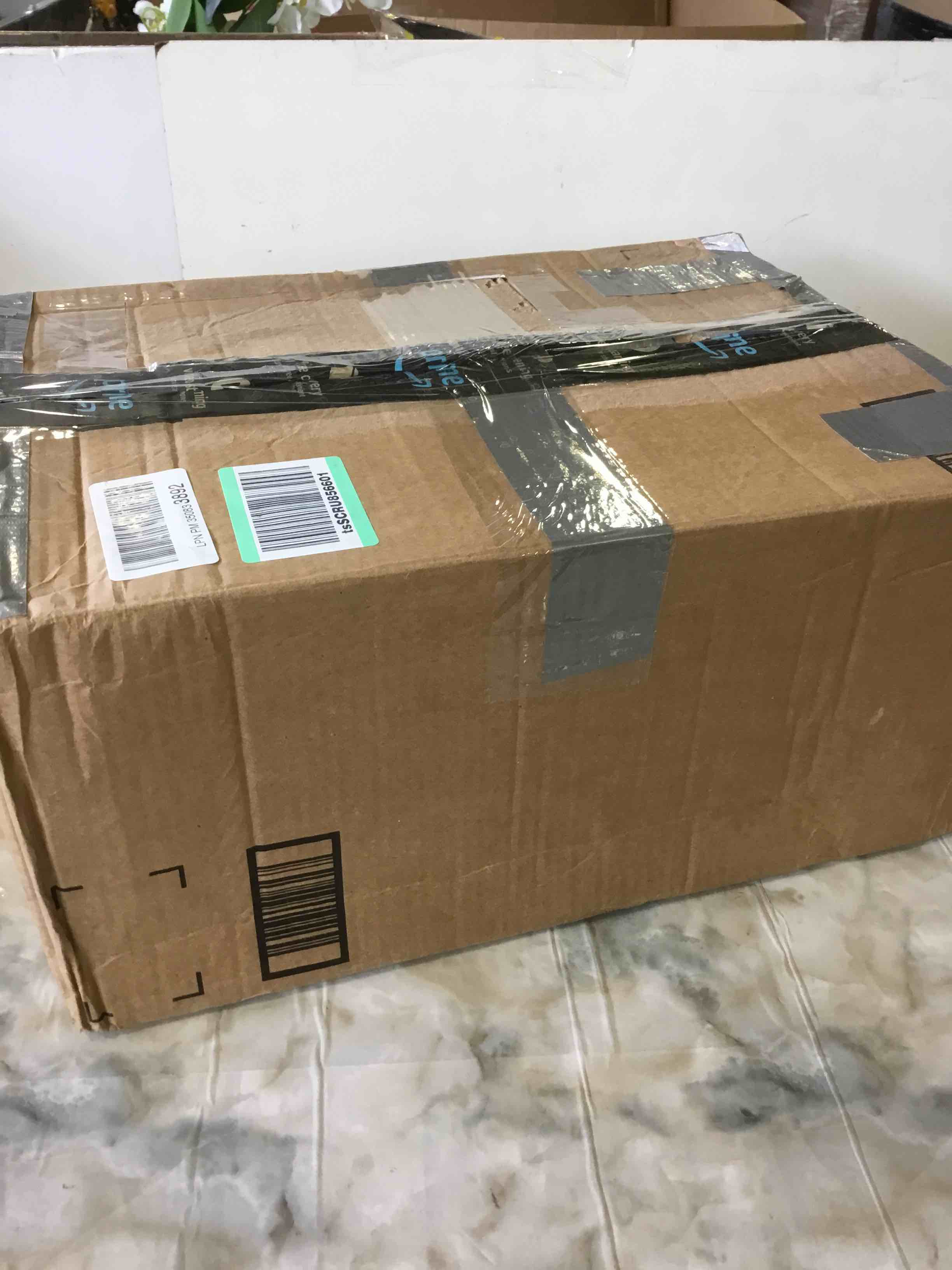 https://s3.amazonaws.com/lotting-images-prod/bidfta/RED1744964_1646943200117.jpeg