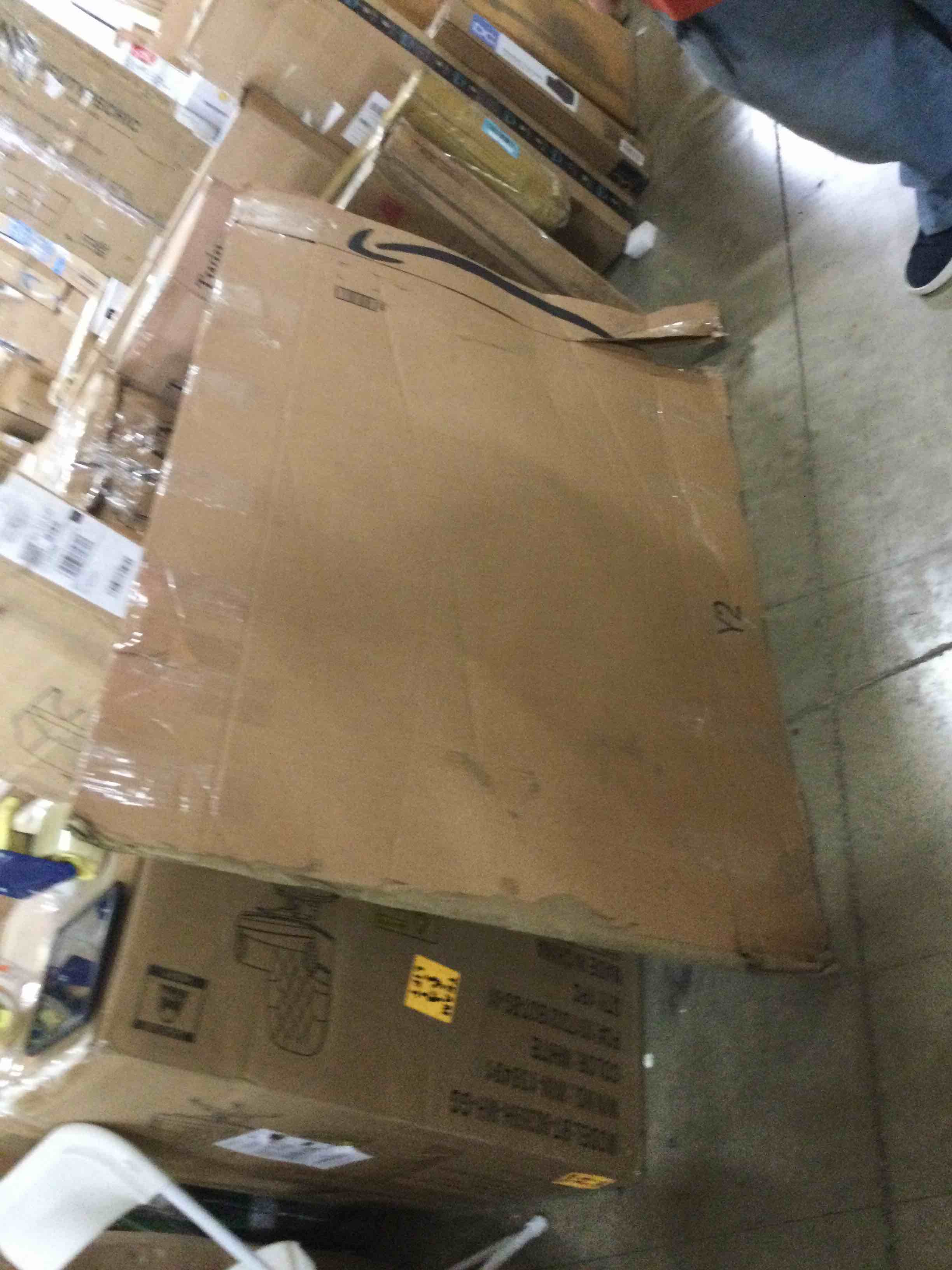 https://s3.amazonaws.com/lotting-images-prod/bidfta/RED1788289_1649343588692.jpeg