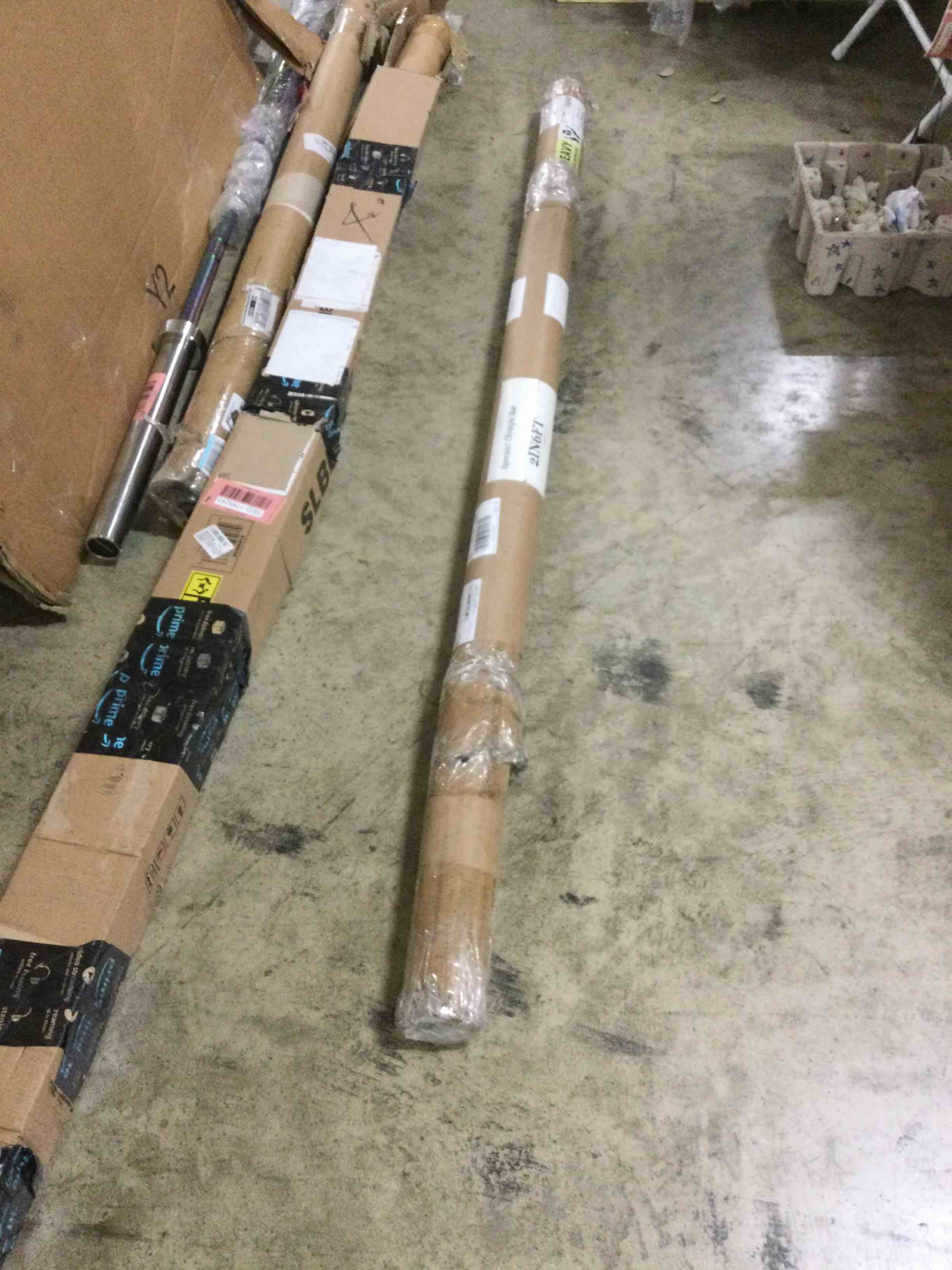 https://s3.amazonaws.com/lotting-images-prod/bidfta/RED1788294_1649344548904.jpeg