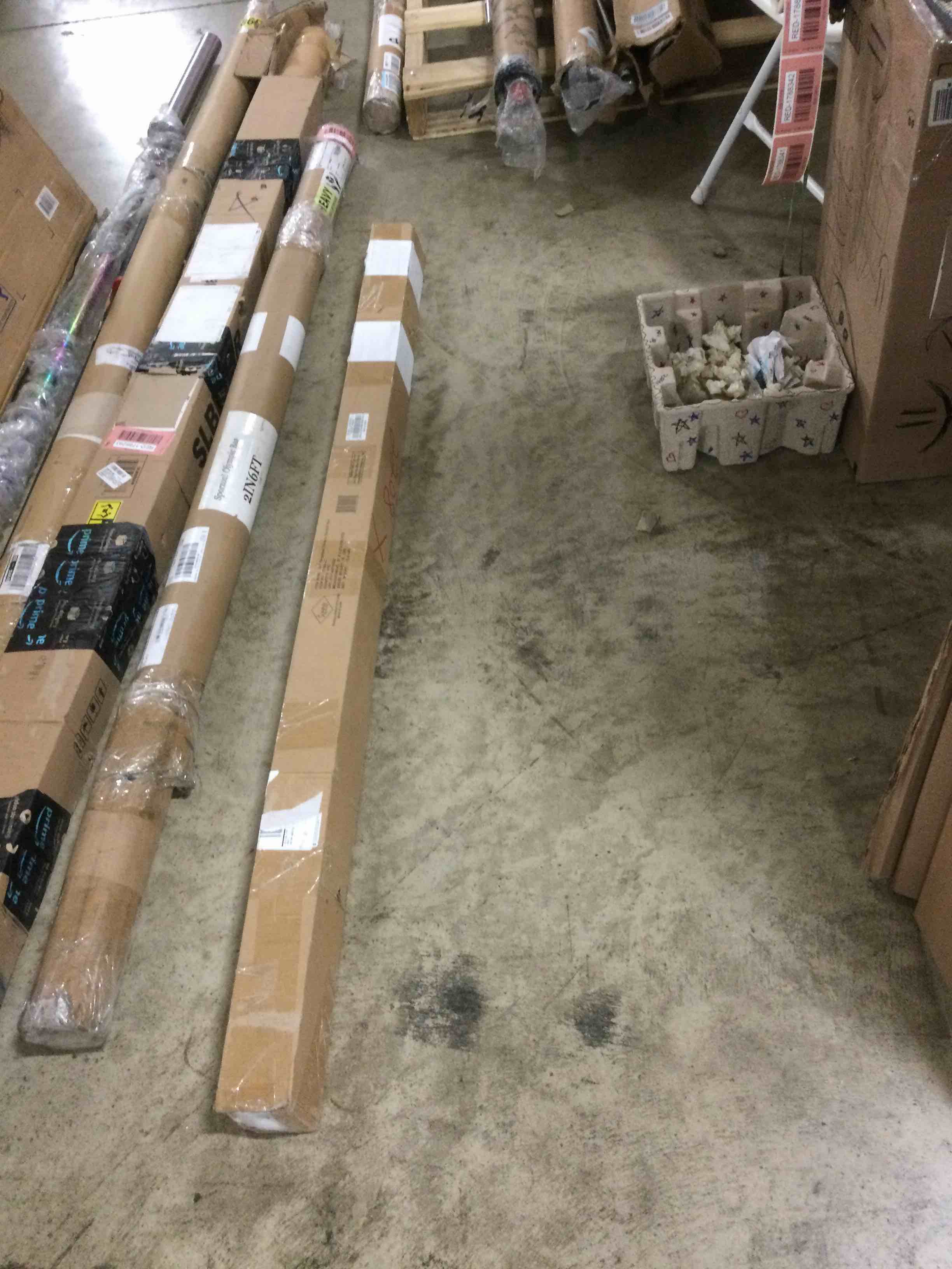 https://s3.amazonaws.com/lotting-images-prod/bidfta/RED1788295_1649344700120.jpeg