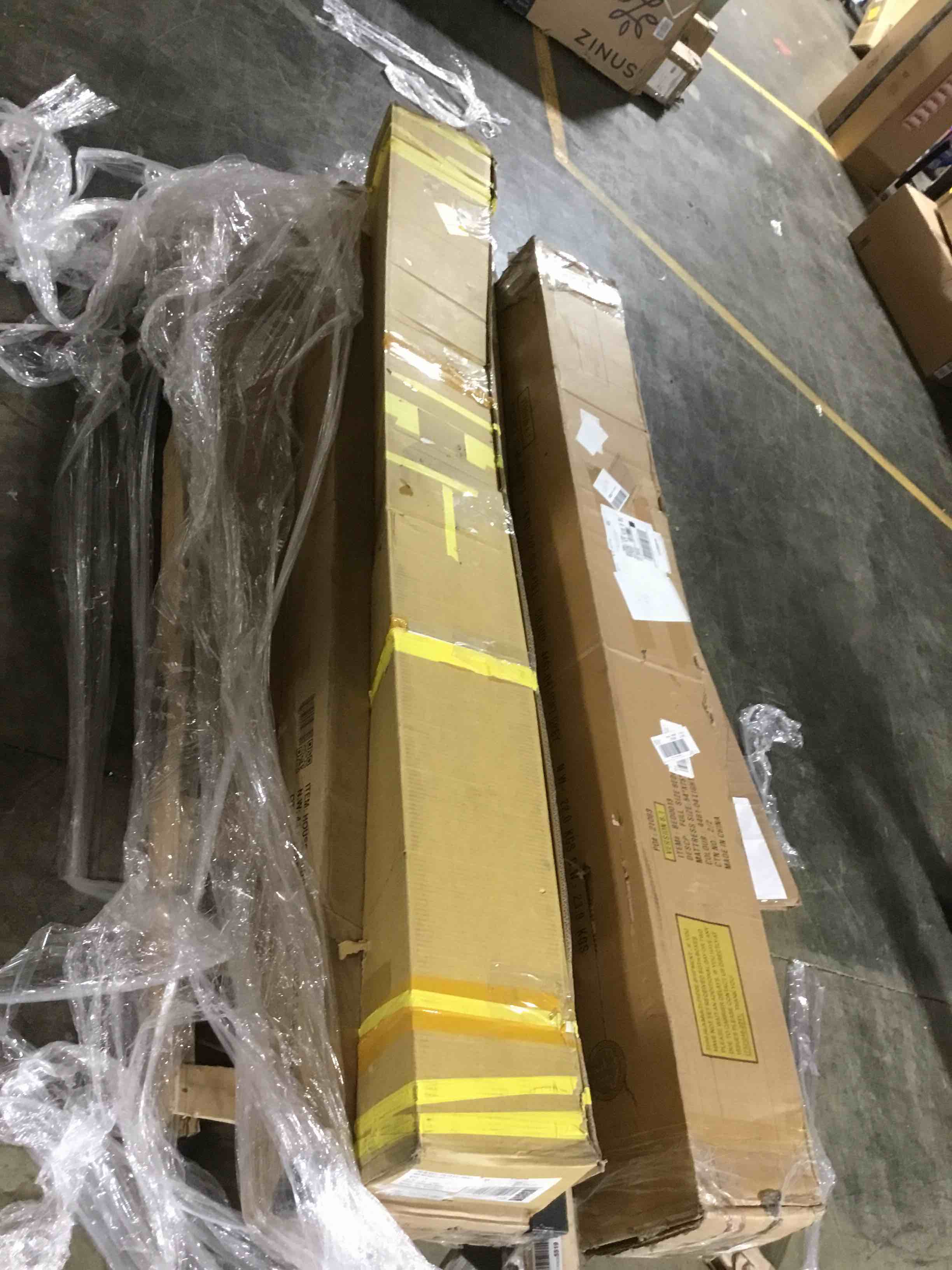 https://s3.amazonaws.com/lotting-images-prod/bidfta/RED2113394_1655317432879.jpeg
