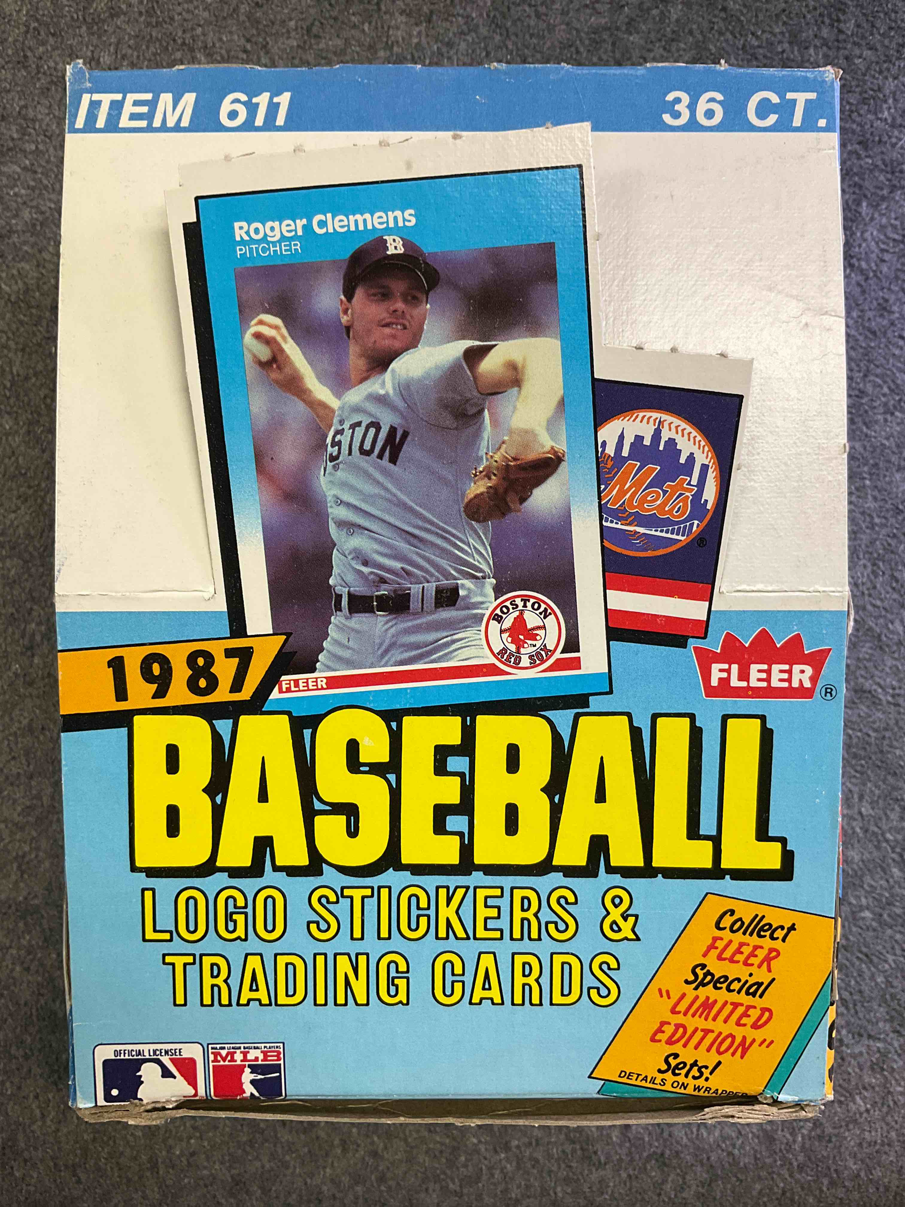 Whoah! Ultra Rare 1987 Fleer Baseball Unopened Wax Pack, Direct From Original Retail Case! Chock Full Of Rookies From Barry Bonds ( PSA 10 Value $175), Bo Jackson, Greg Maddux, Barry Larkin, Will Clark & Mark McGwire! 87' Fleer Baseball Is Straight-Up Rare, Here's Your Chance To Own A Piece Of History! Excellent Condition!