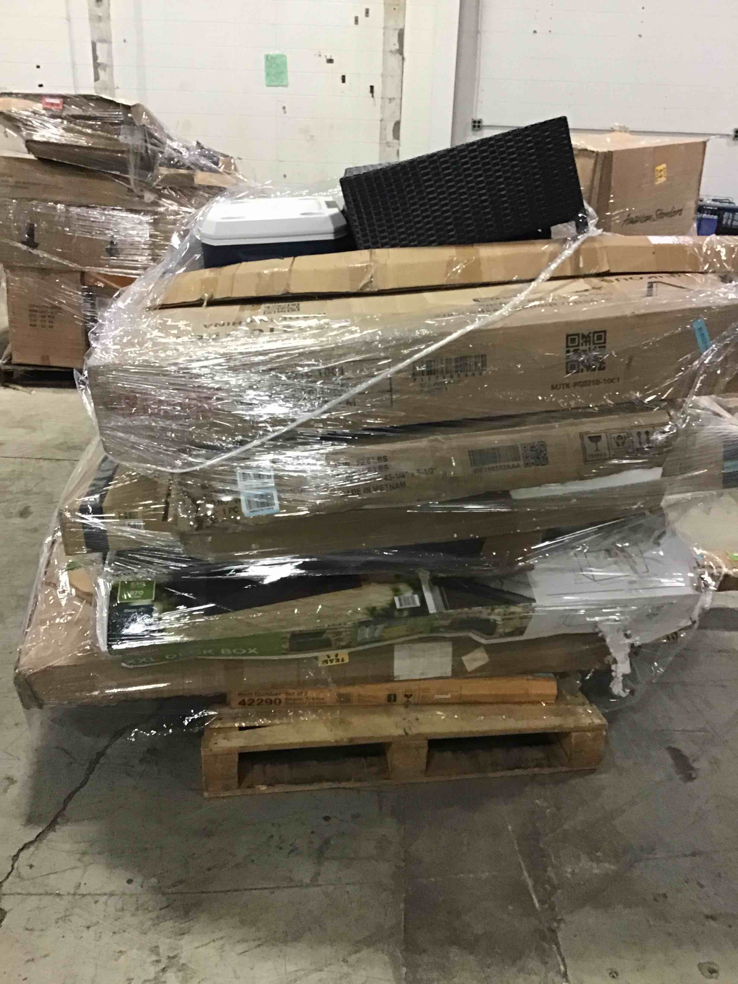 pallet Miscellaneous items