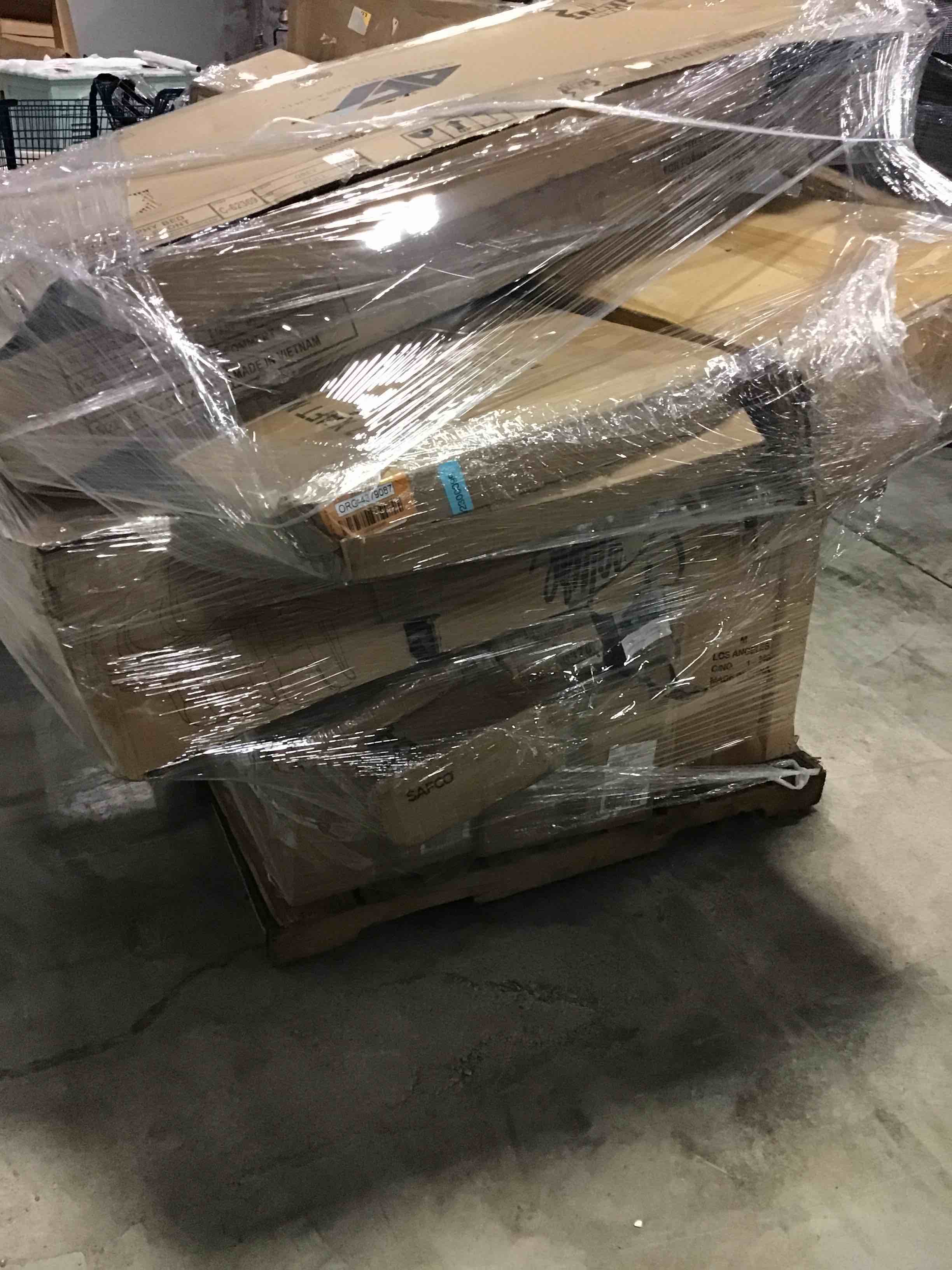 https://s3.amazonaws.com/lotting-images-prod/bidfta/RED2316355_1689777330722.jpeg