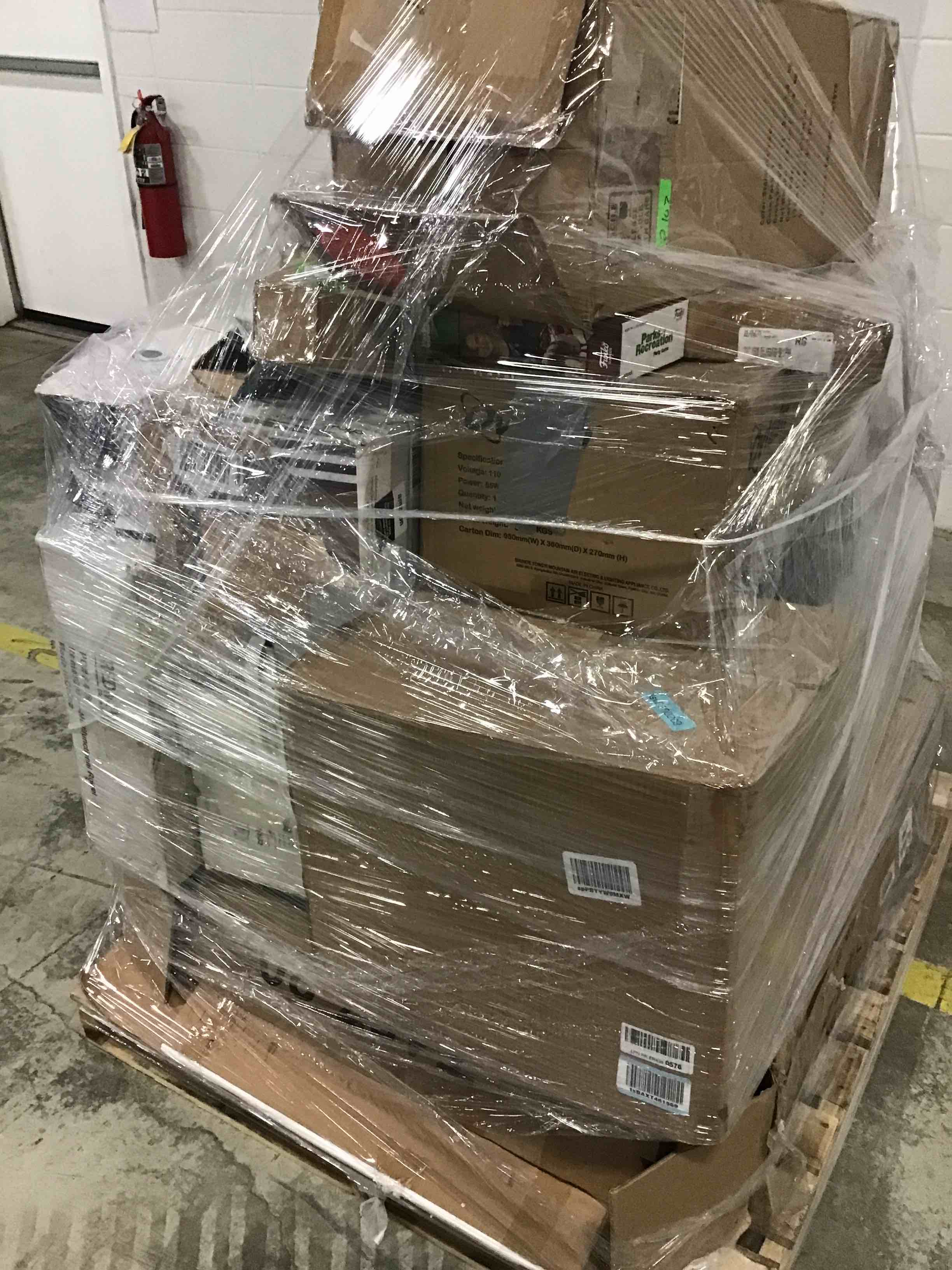 https://s3.amazonaws.com/lotting-images-prod/bidfta/RED2316356_1689777275583.jpeg