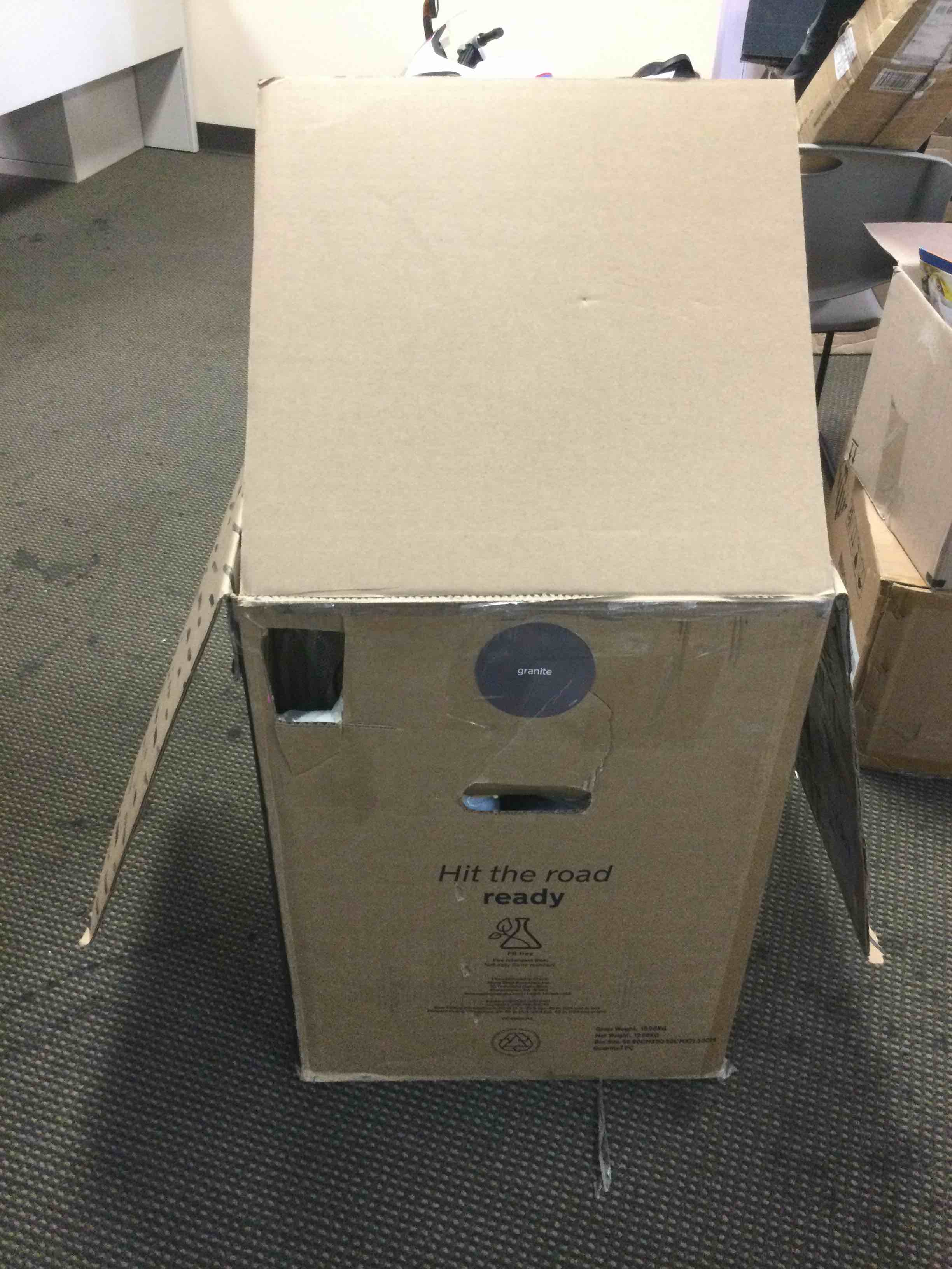 Large box of assorted home goods (Big grab box)