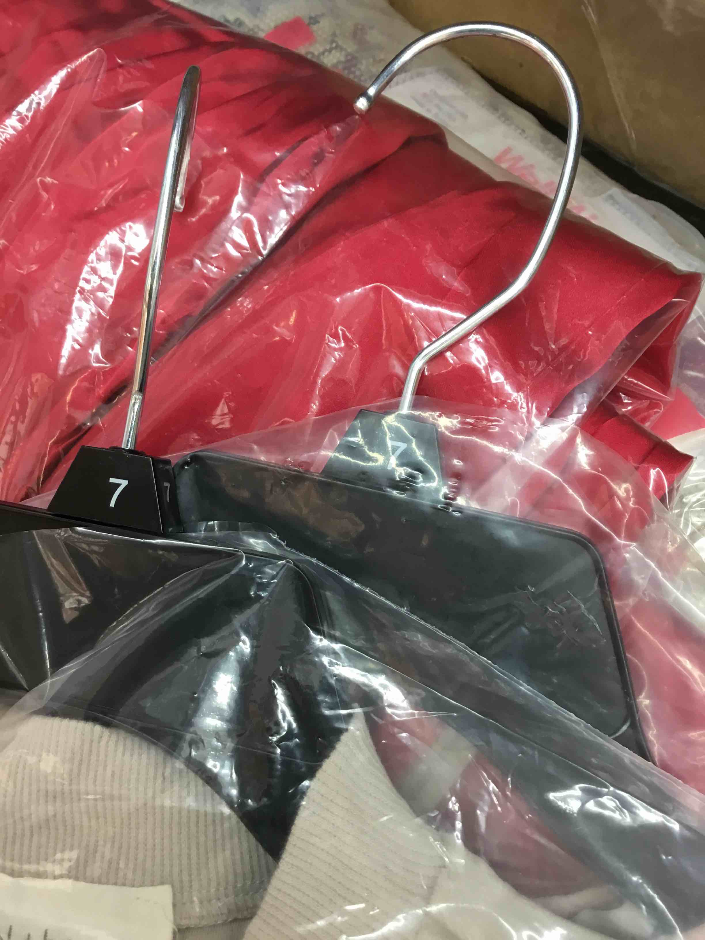 https://s3.amazonaws.com/lotting-images-prod/bidfta/RED2995426_1661374989872.jpeg