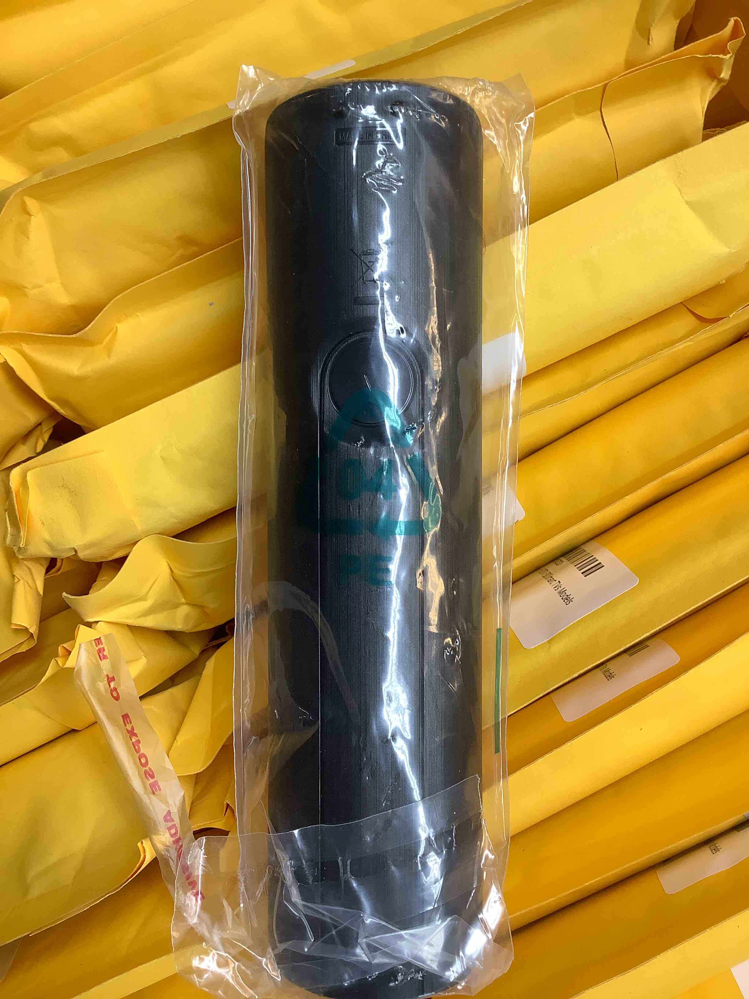 https://s3.amazonaws.com/lotting-images-prod/bidfta/RED2997794_1660134321211.jpeg