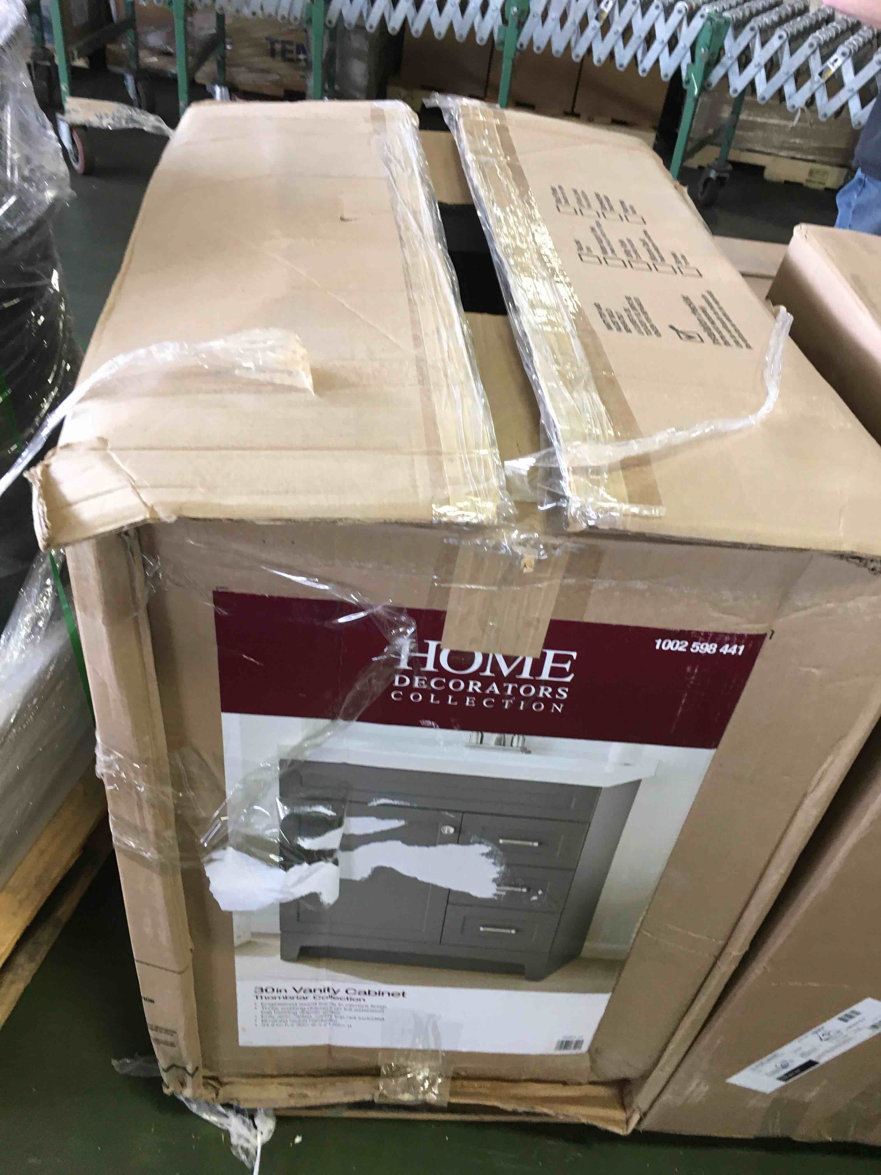 https://s3.amazonaws.com/lotting-images-prod/bidfta/RED3025110_1653503788373.jpeg