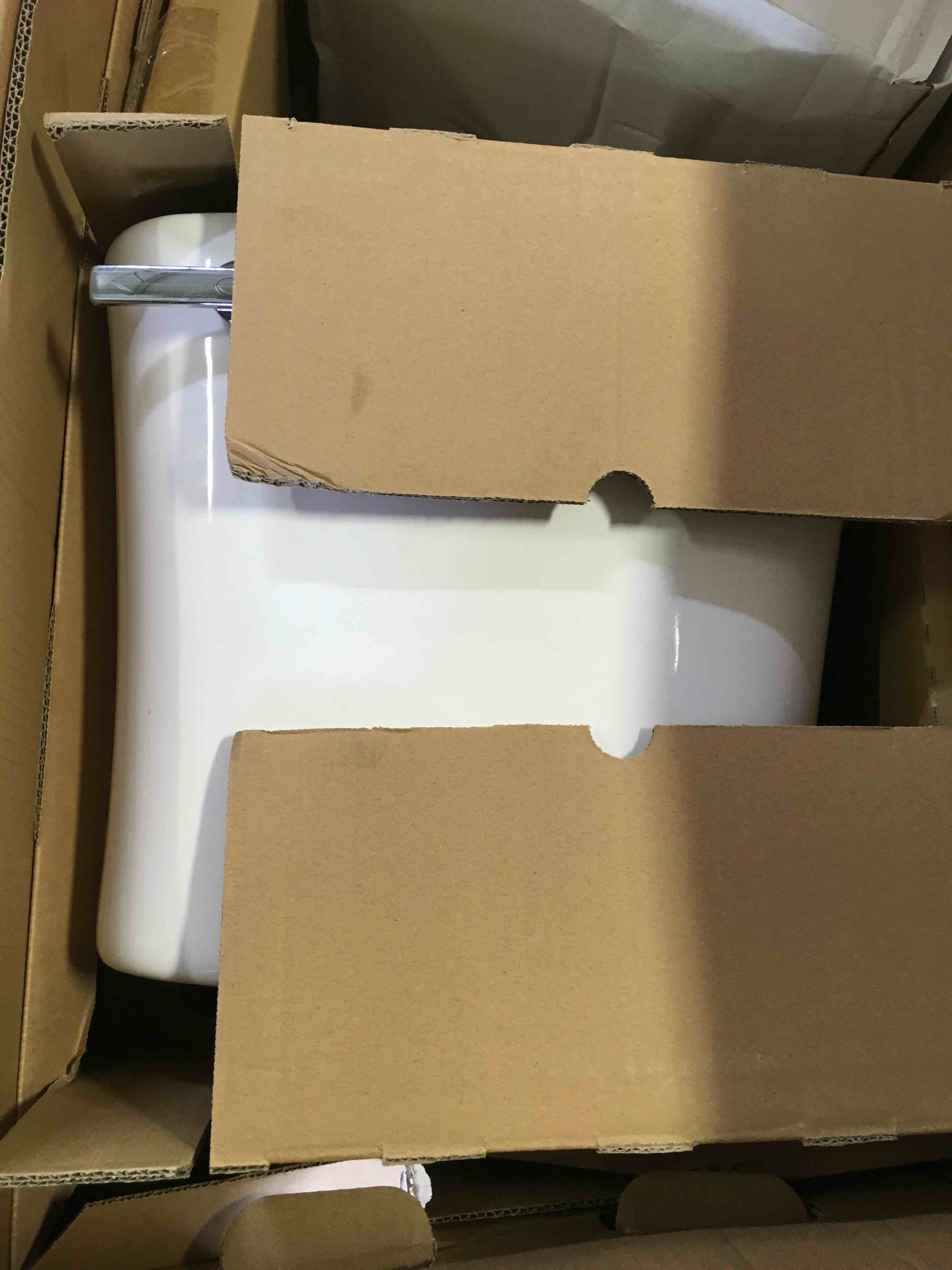 https://s3.amazonaws.com/lotting-images-prod/bidfta/RED3025112_1653503958767.jpeg