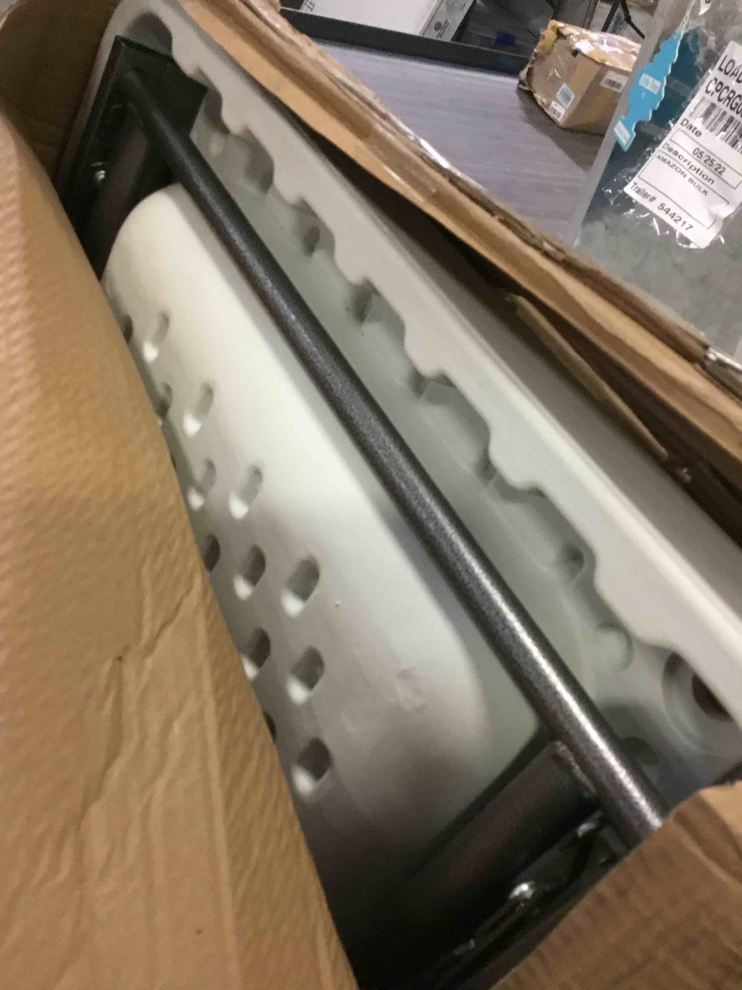 https://s3.amazonaws.com/lotting-images-prod/bidfta/RED3028777_1653672801650.jpeg